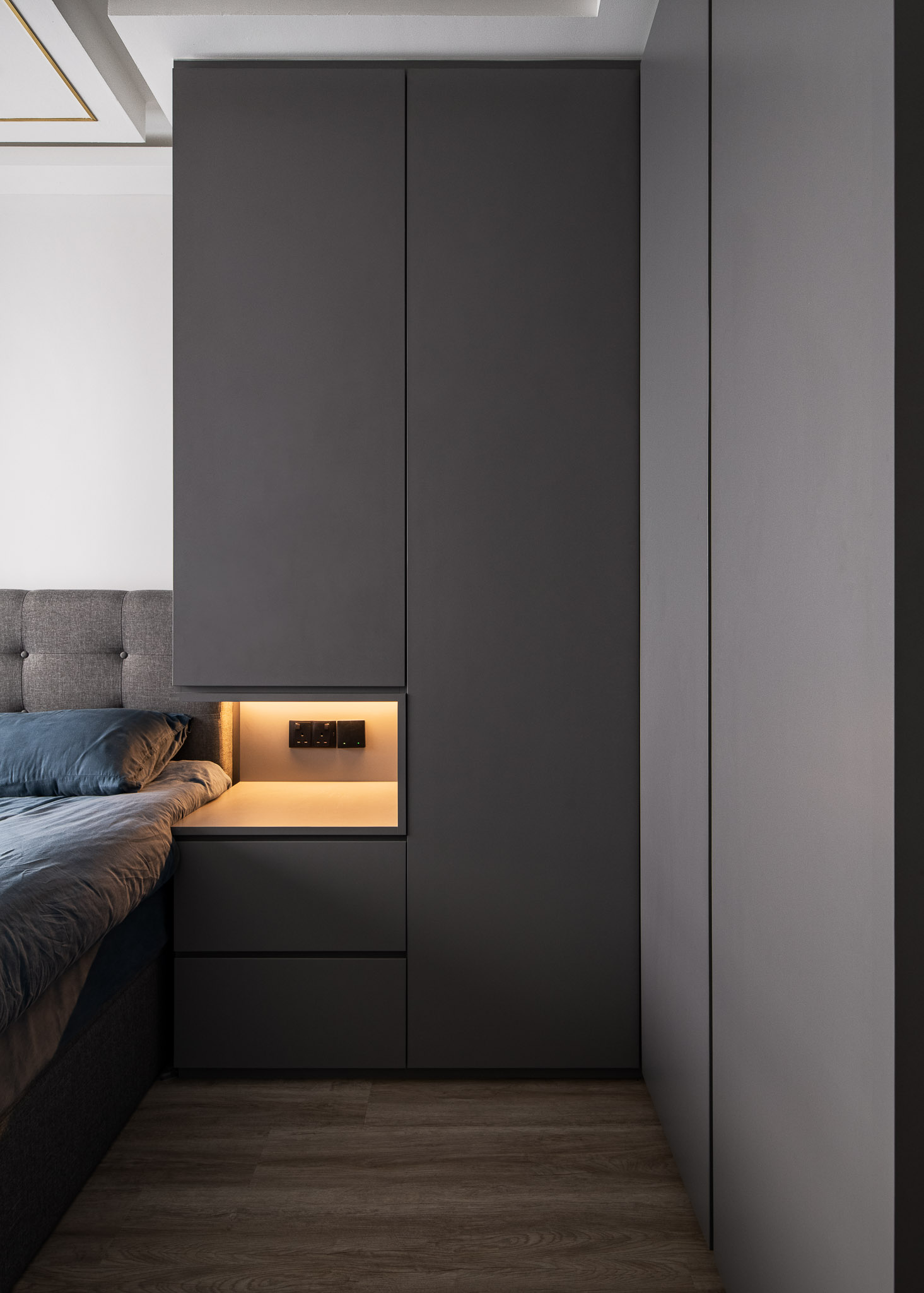 Contemporary Design - Bedroom - HDB 4 Room - Design by Mr Designer Studio