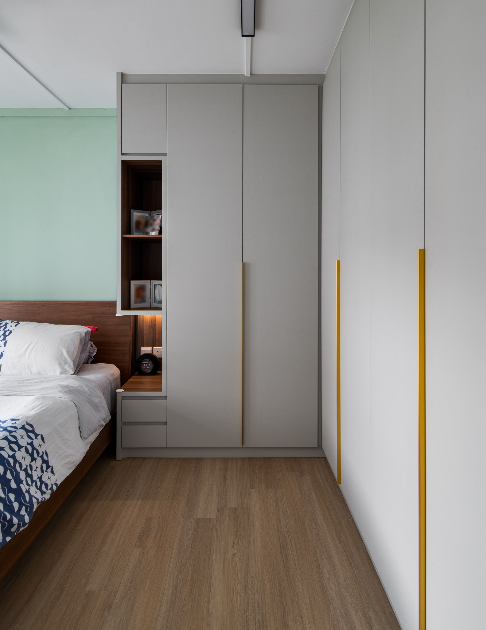 Contemporary, Modern Design - Bedroom - HDB Executive Apartment - Design by Mr Designer Studio