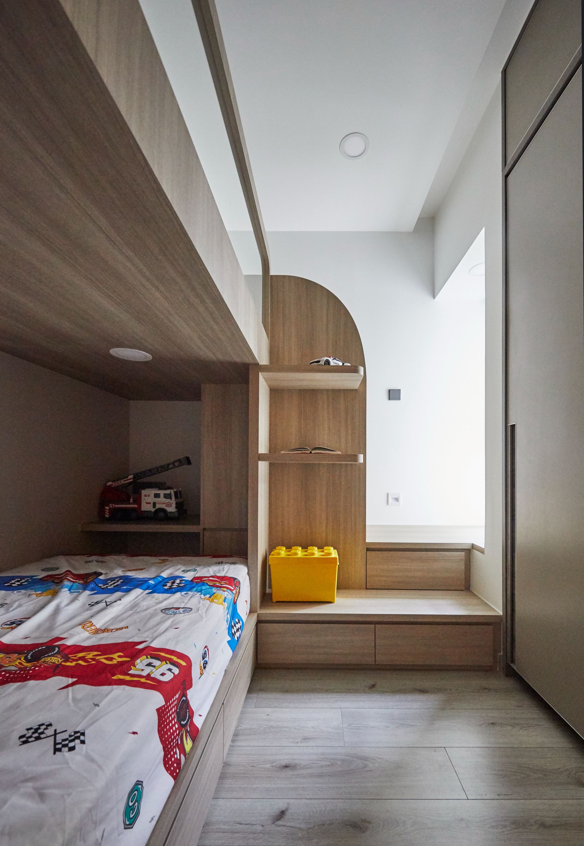 Modern Design - Bedroom - Condominium - Design by Mu Design Studio