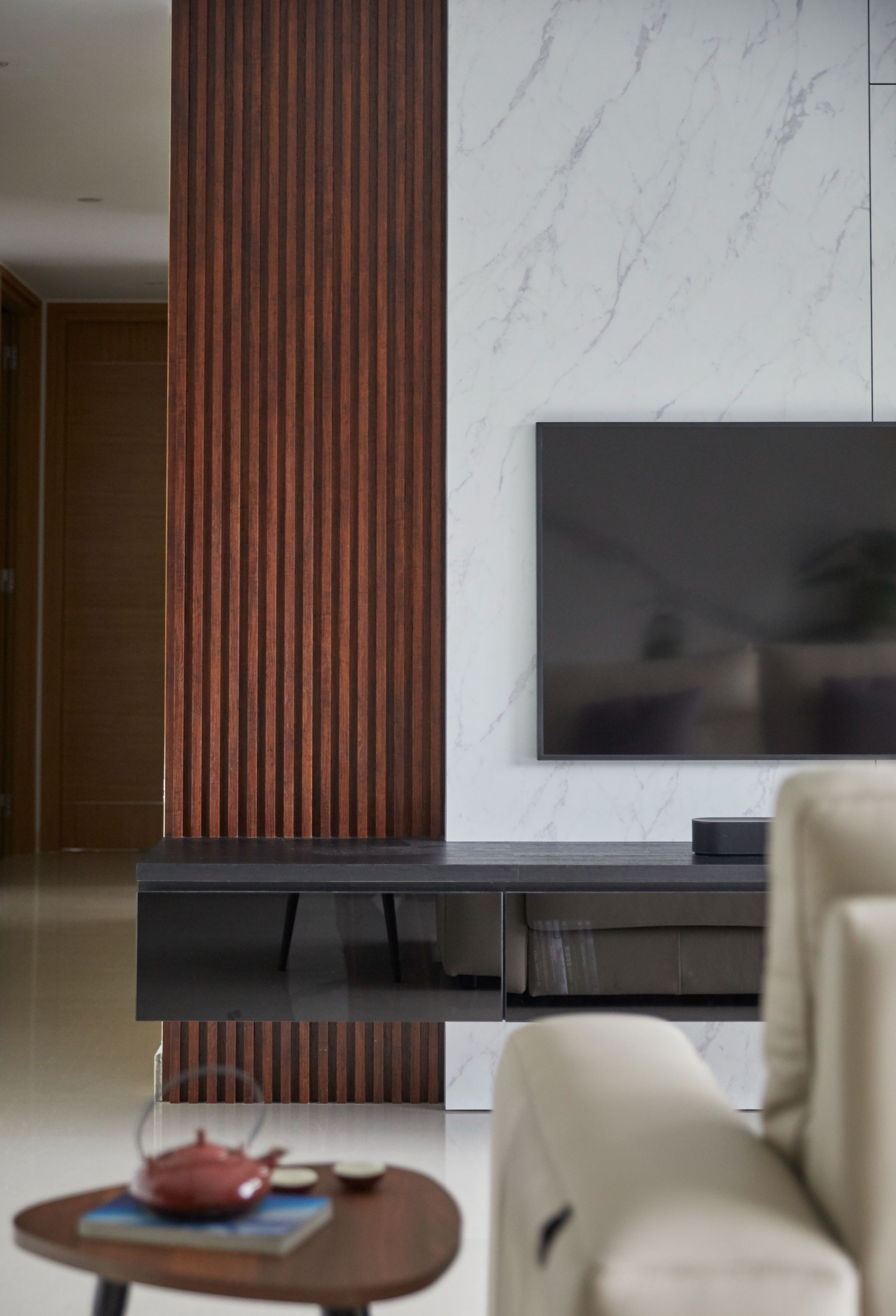 Modern Design - Living Room - Condominium - Design by Mu Design Studio