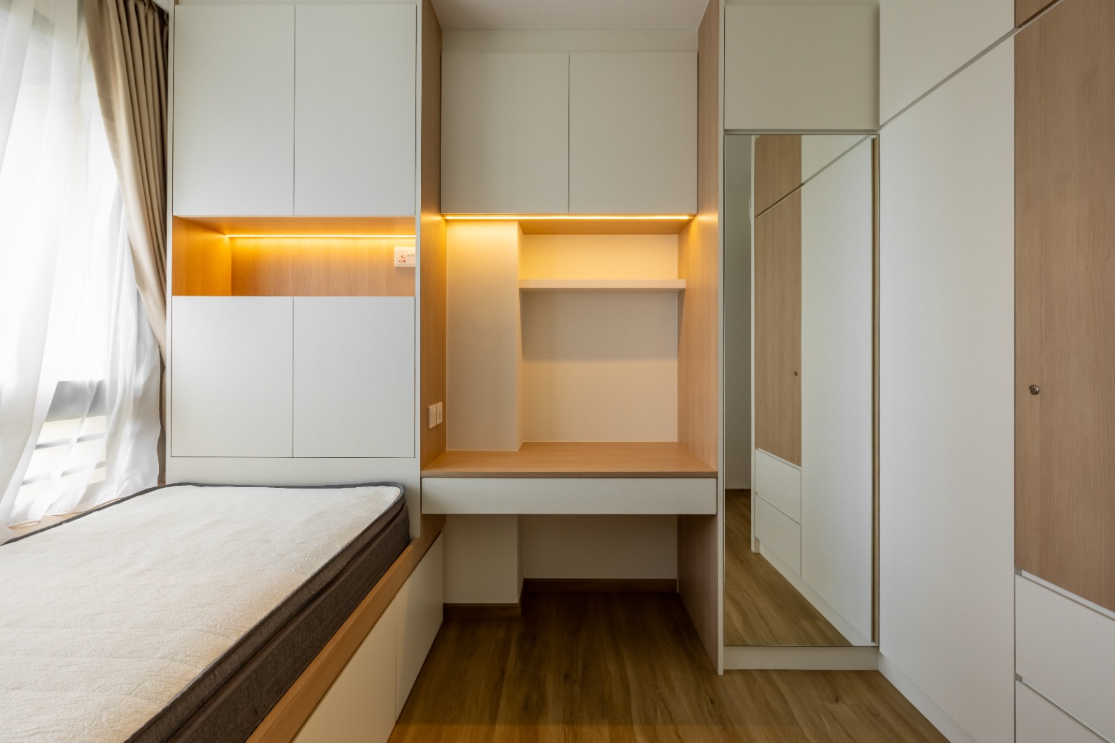 Contemporary, Modern Design - Bedroom - HDB 5 Room - Design by MYD - Pleasant Home Design