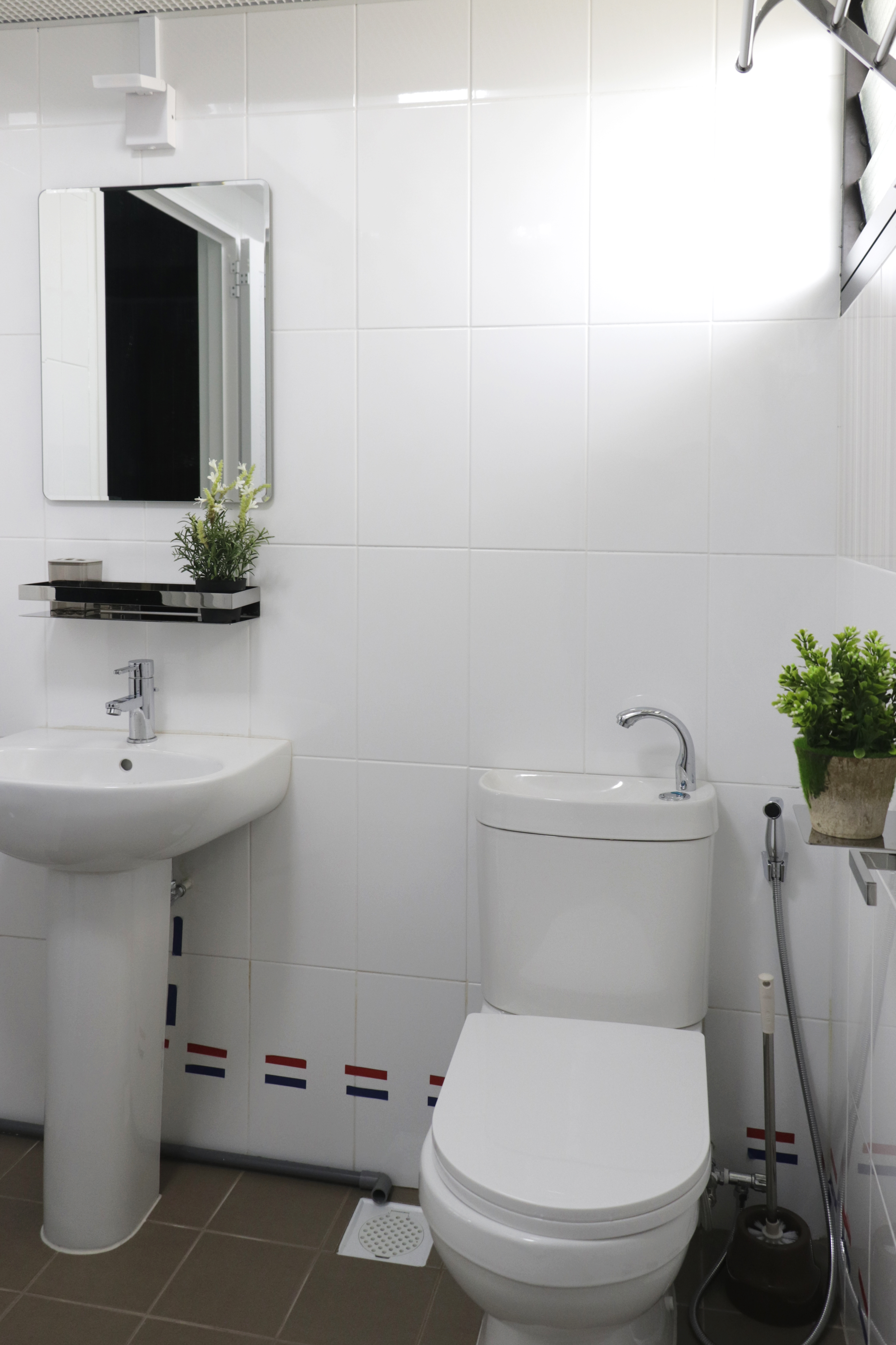 Contemporary, Modern Design - Bathroom - HDB 4 Room - Design by New Interior Design 