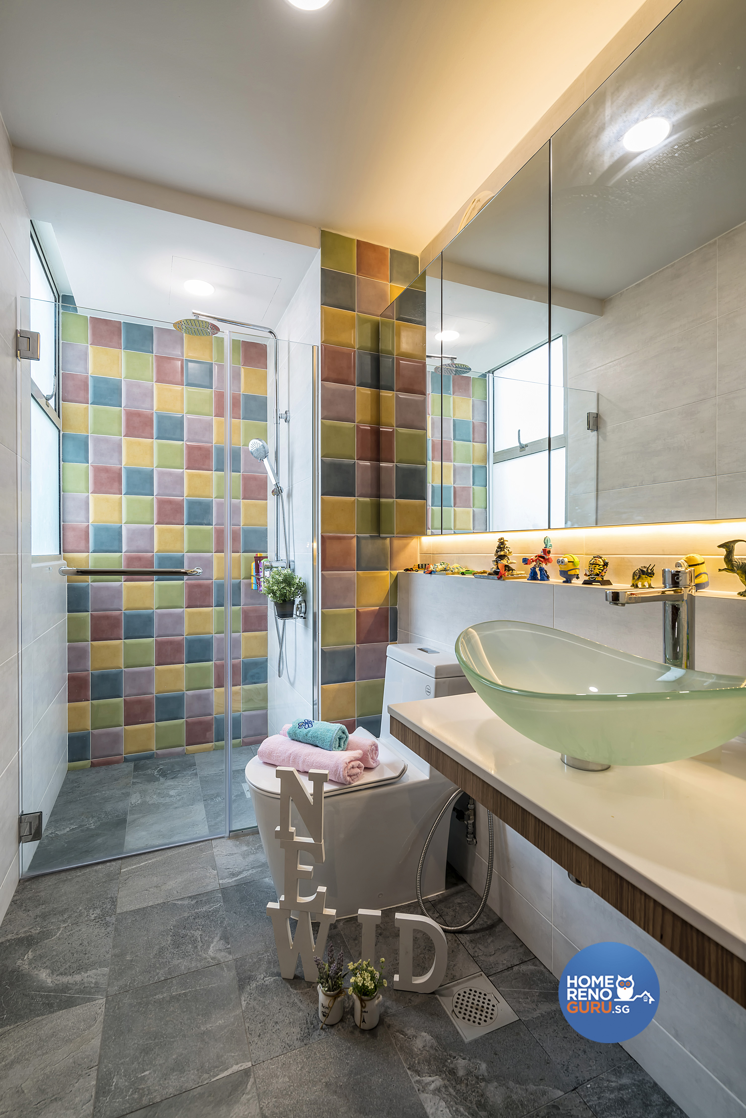 Modern Design - Bathroom - Condominium - Design by New Interior Design 