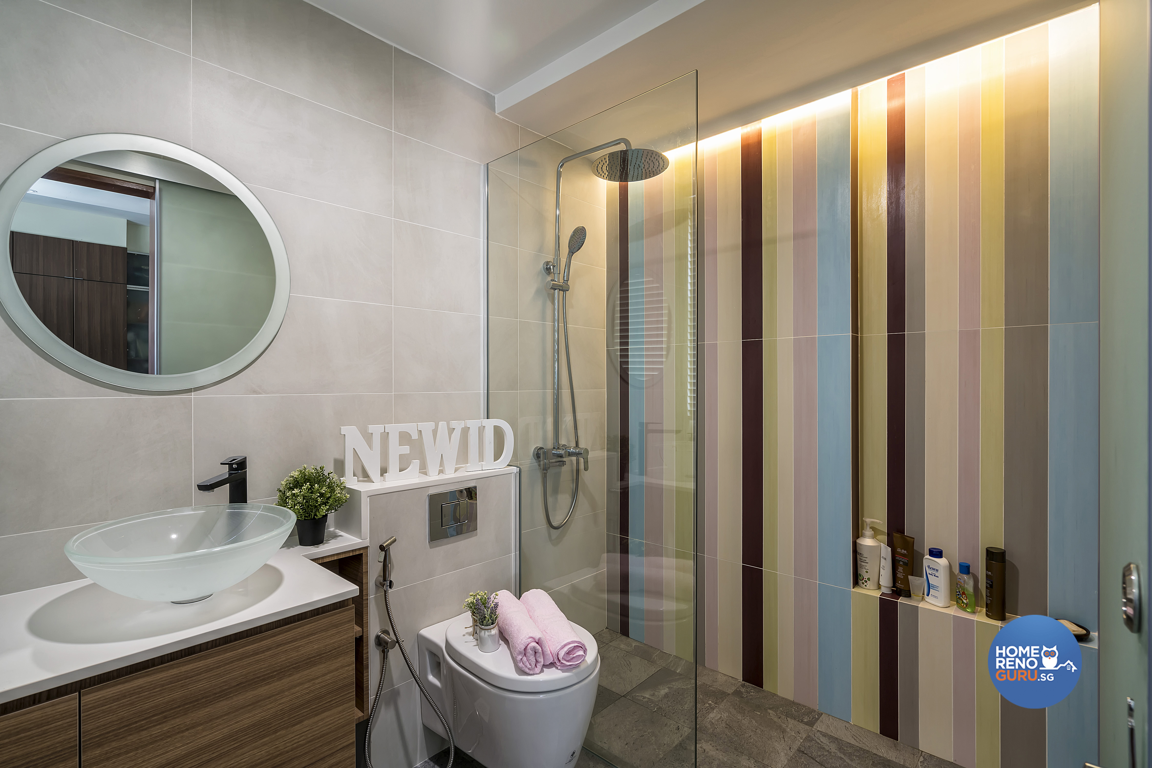 Modern Design - Bathroom - Condominium - Design by New Interior Design 