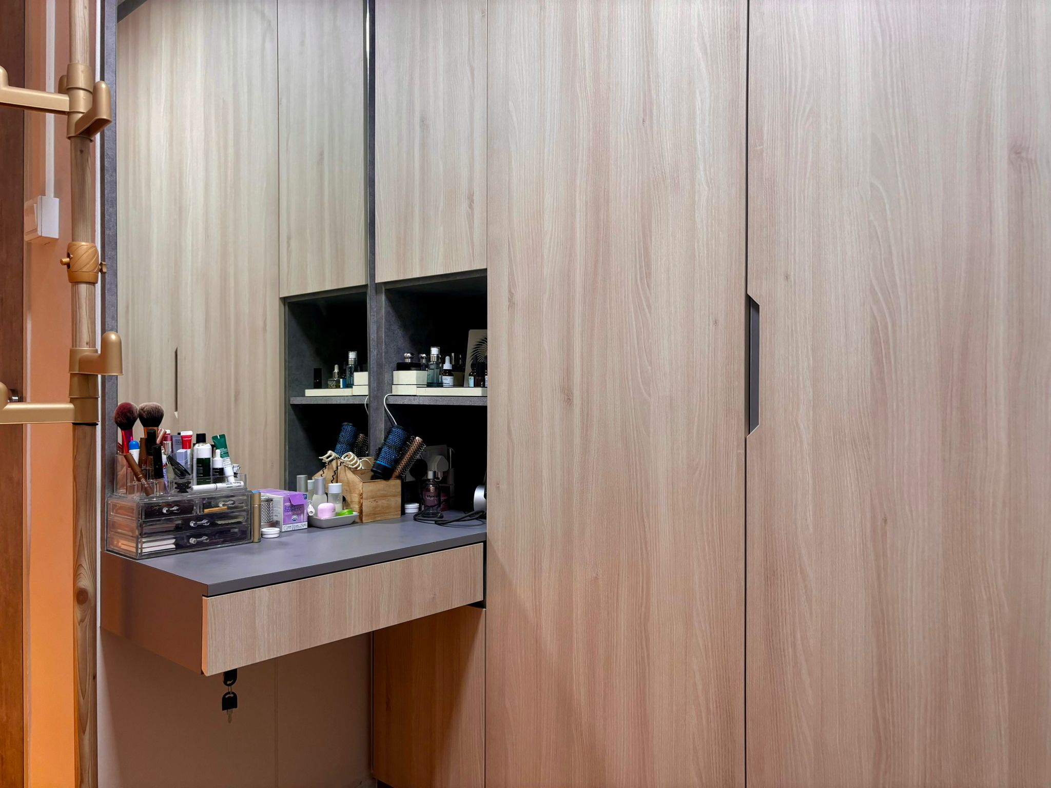 Contemporary Design - Bedroom - HDB 5 Room - Design by Niche Koncept