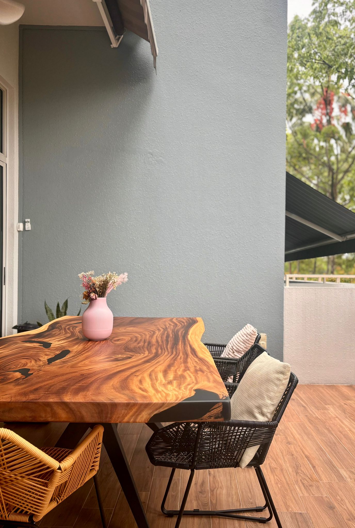 Contemporary Design - Balcony - Landed House - Design by Niche Koncept