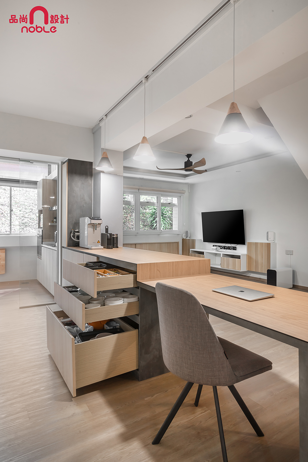 Contemporary, Modern Design - Dining Room - HDB Executive Apartment - Design by Noble Interior Design Pte Ltd