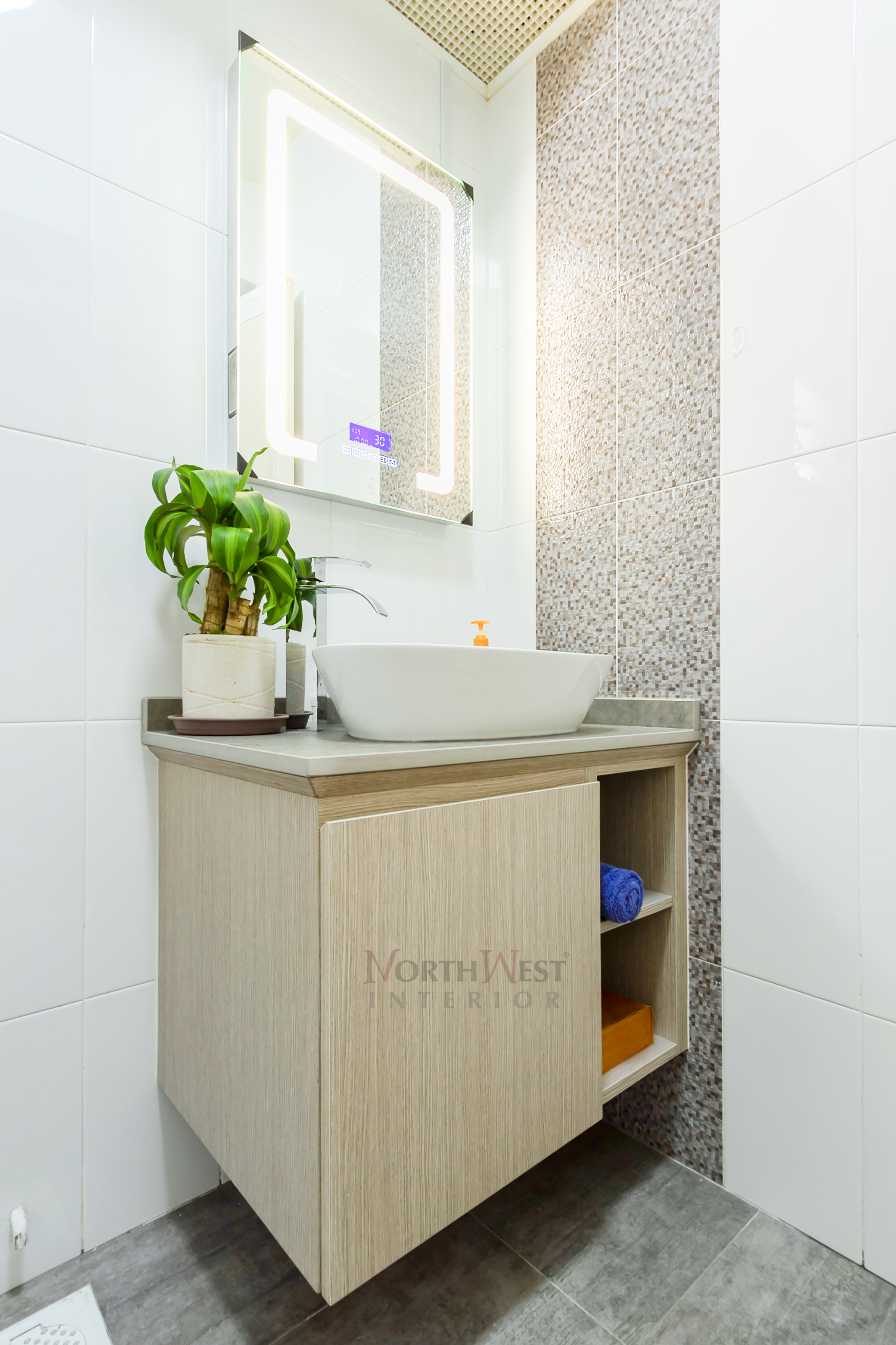 Contemporary, Minimalist Design - Bathroom - Condominium - Design by NorthWest Interior Design Pte Ltd