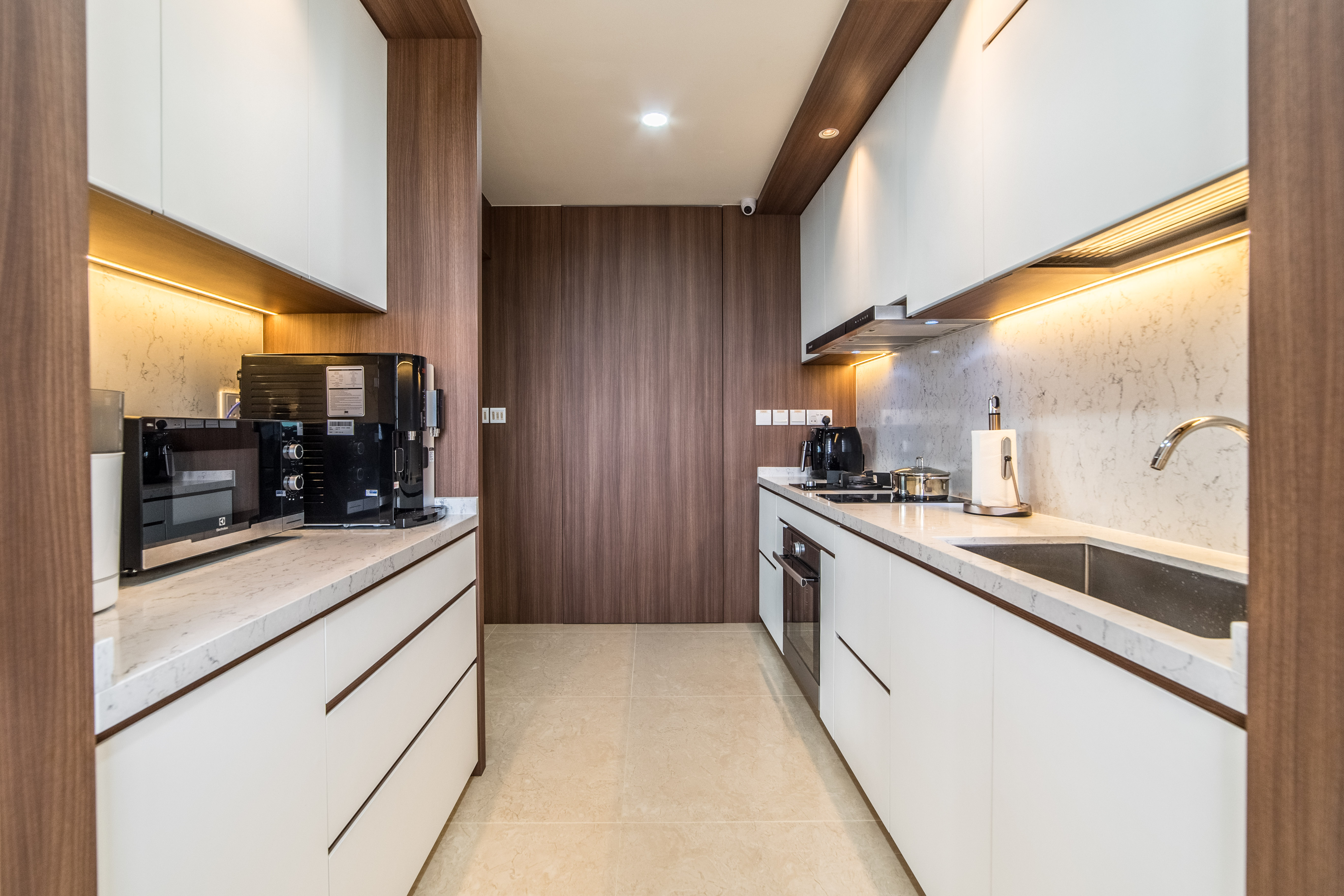 Contemporary Design - Kitchen - HDB 4 Room - Design by Ovon Design Pte Ltd