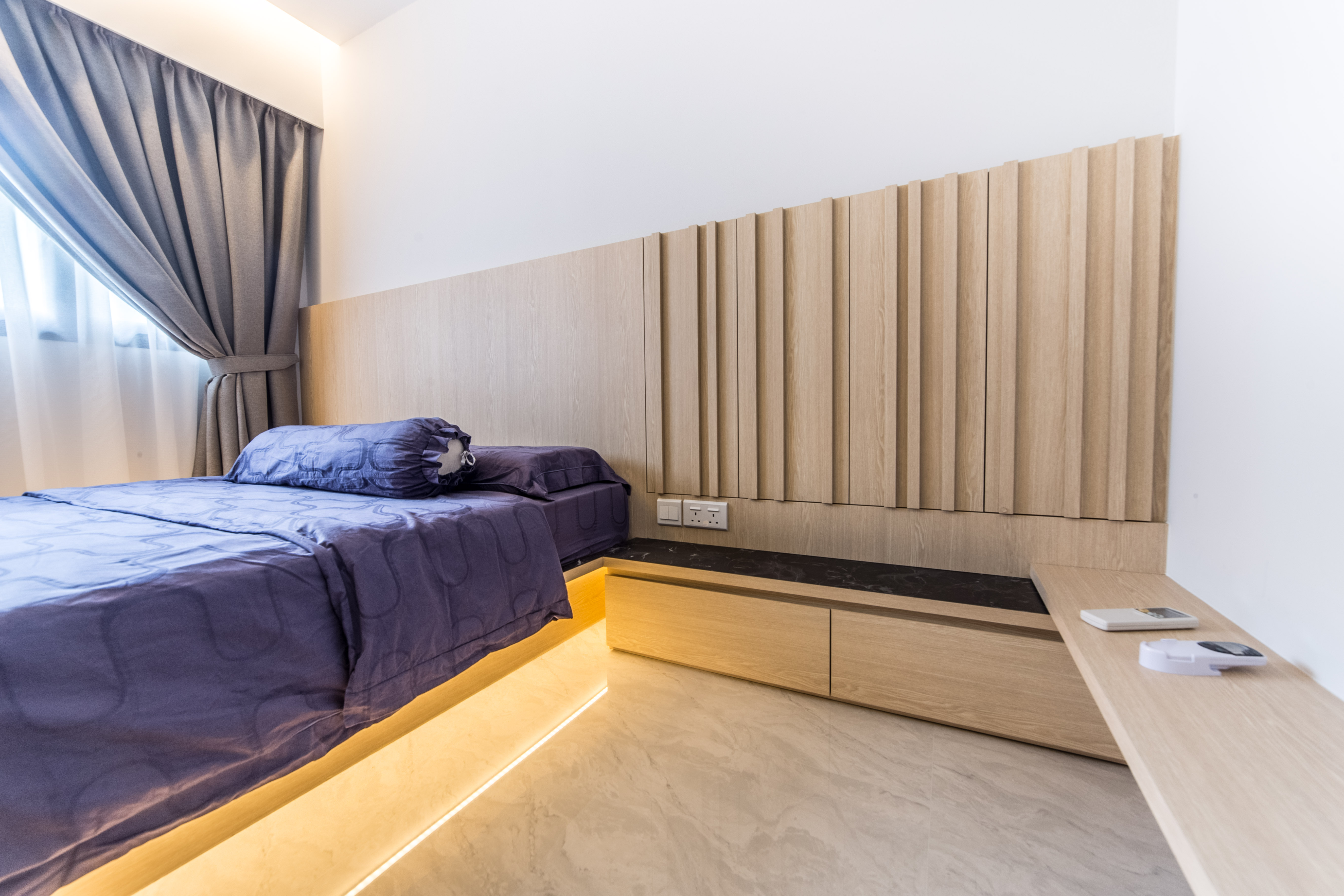 Contemporary Design - Bedroom - HDB 4 Room - Design by Ovon Design Pte Ltd