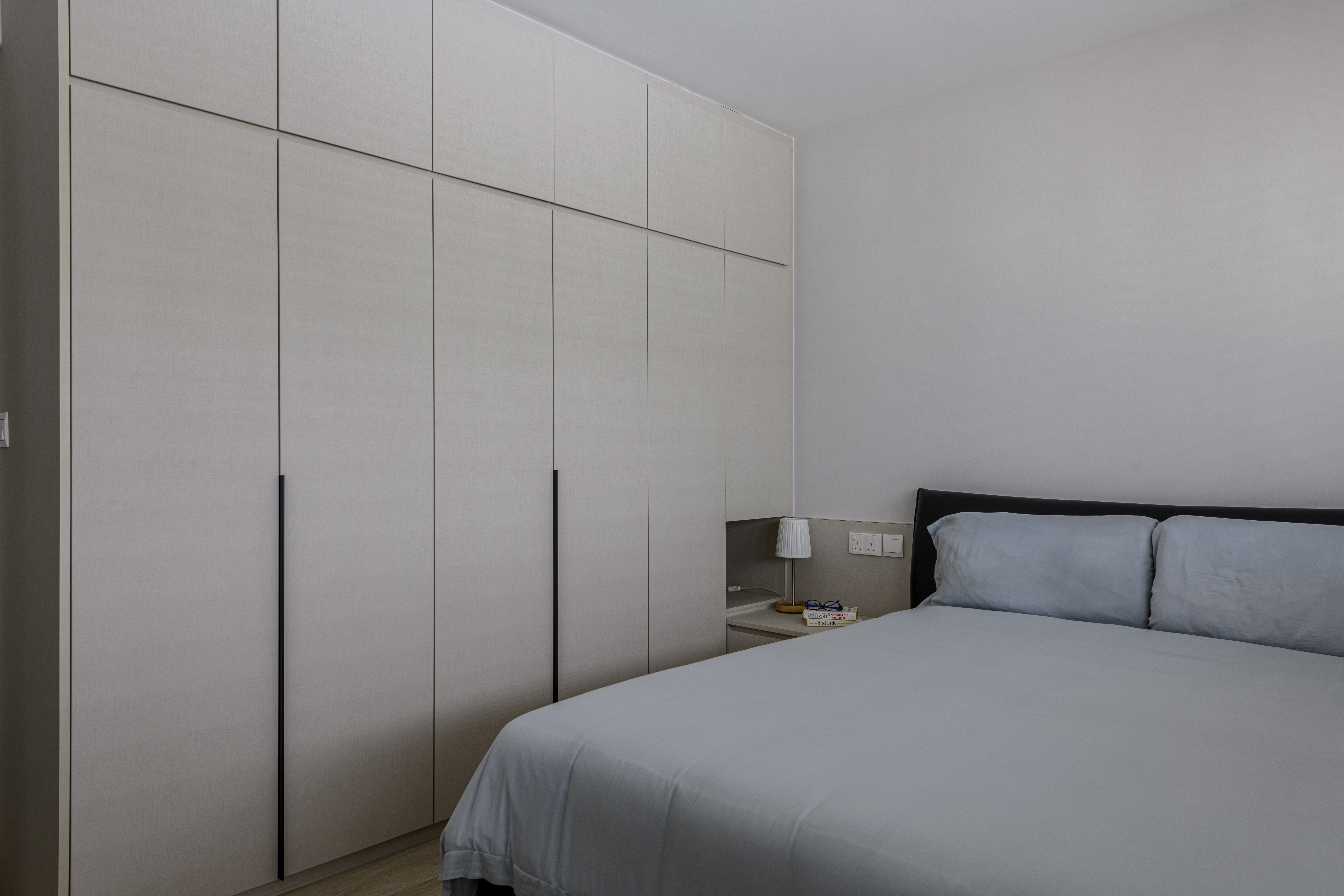 Contemporary Design - Bedroom - HDB Executive Apartment - Design by Ovon Design Pte Ltd