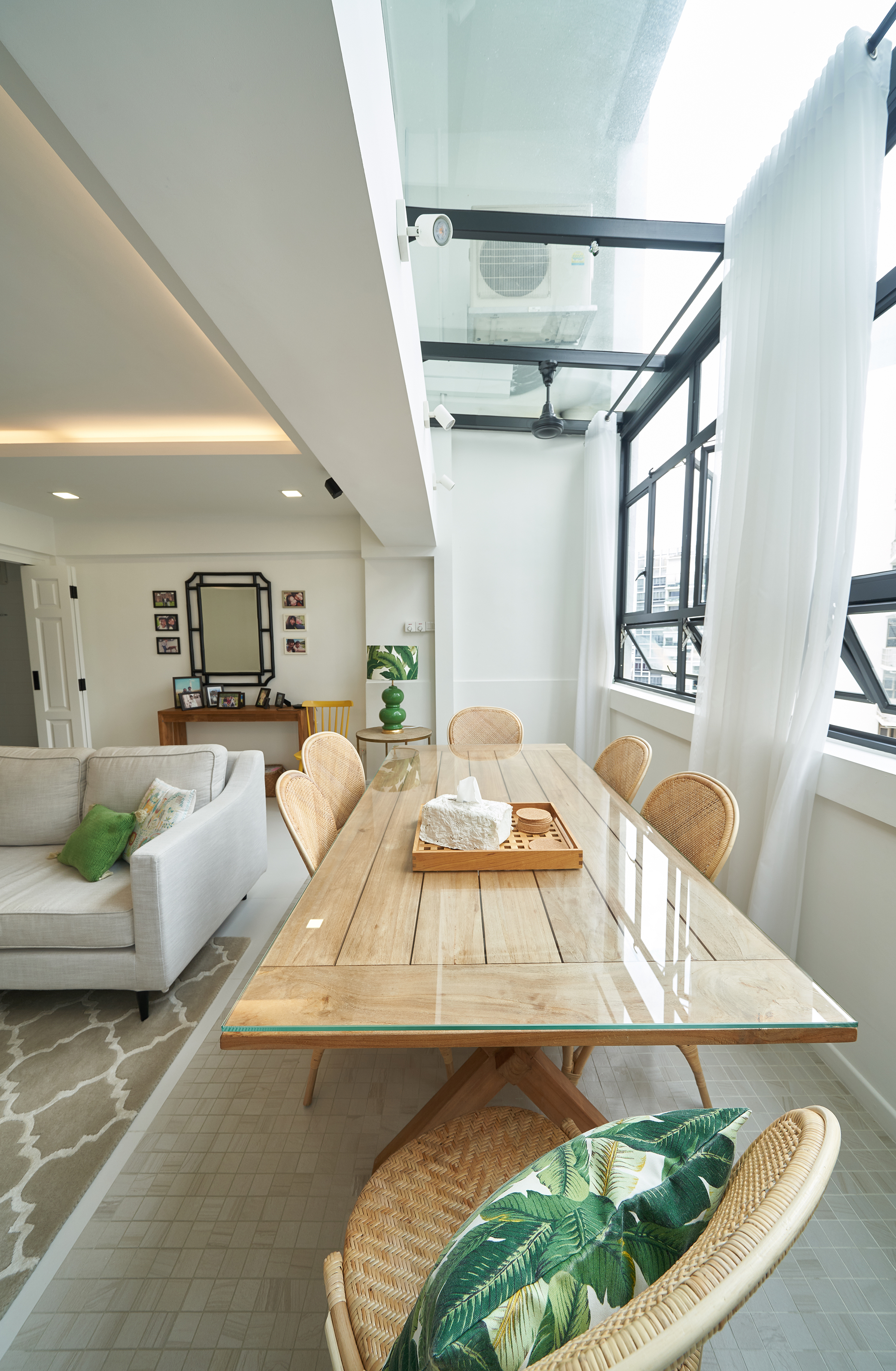 Modern Design - Dining Room - HDB Executive Apartment - Design by Ovon Design Pte Ltd