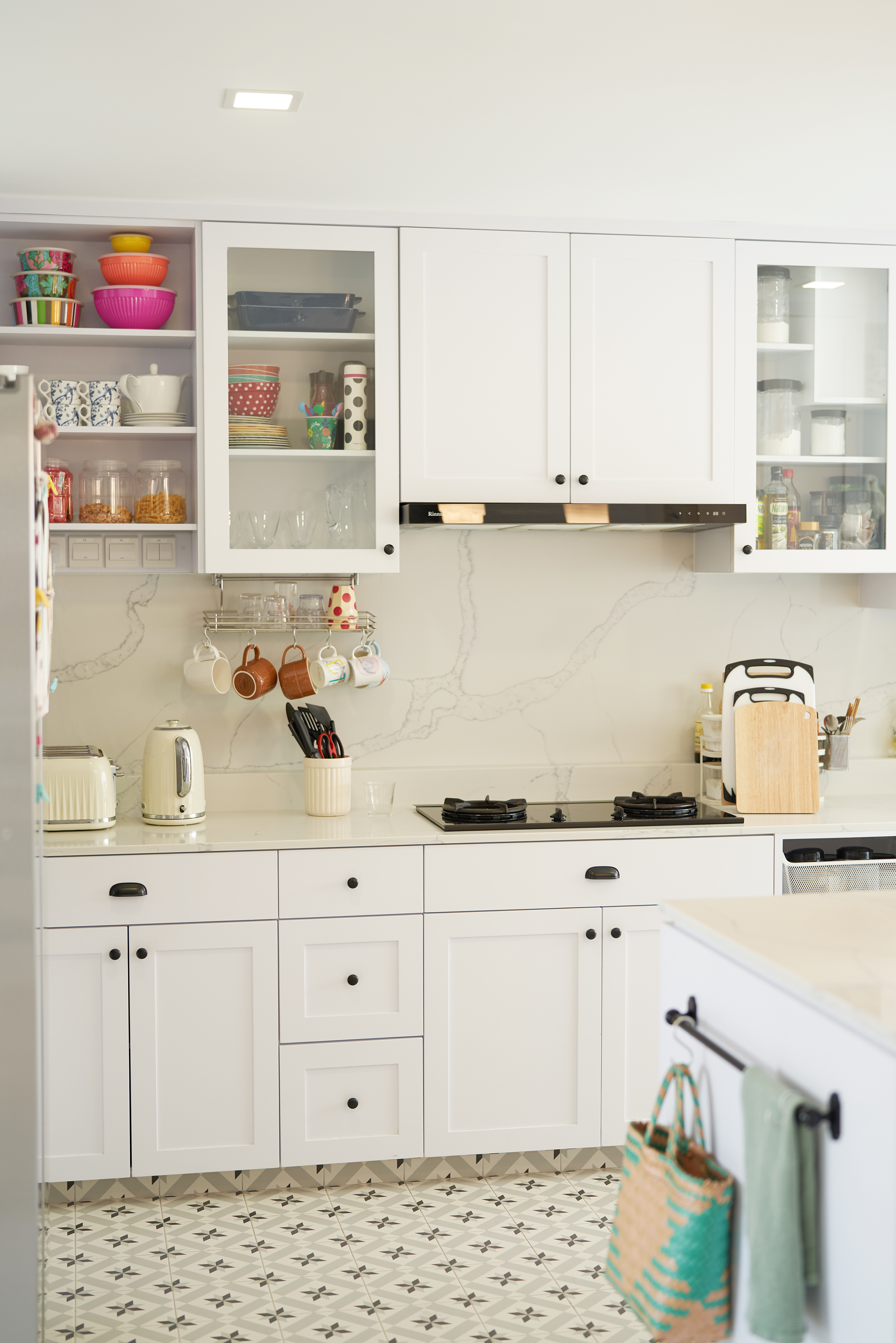Modern Design - Kitchen - HDB Executive Apartment - Design by Ovon Design Pte Ltd