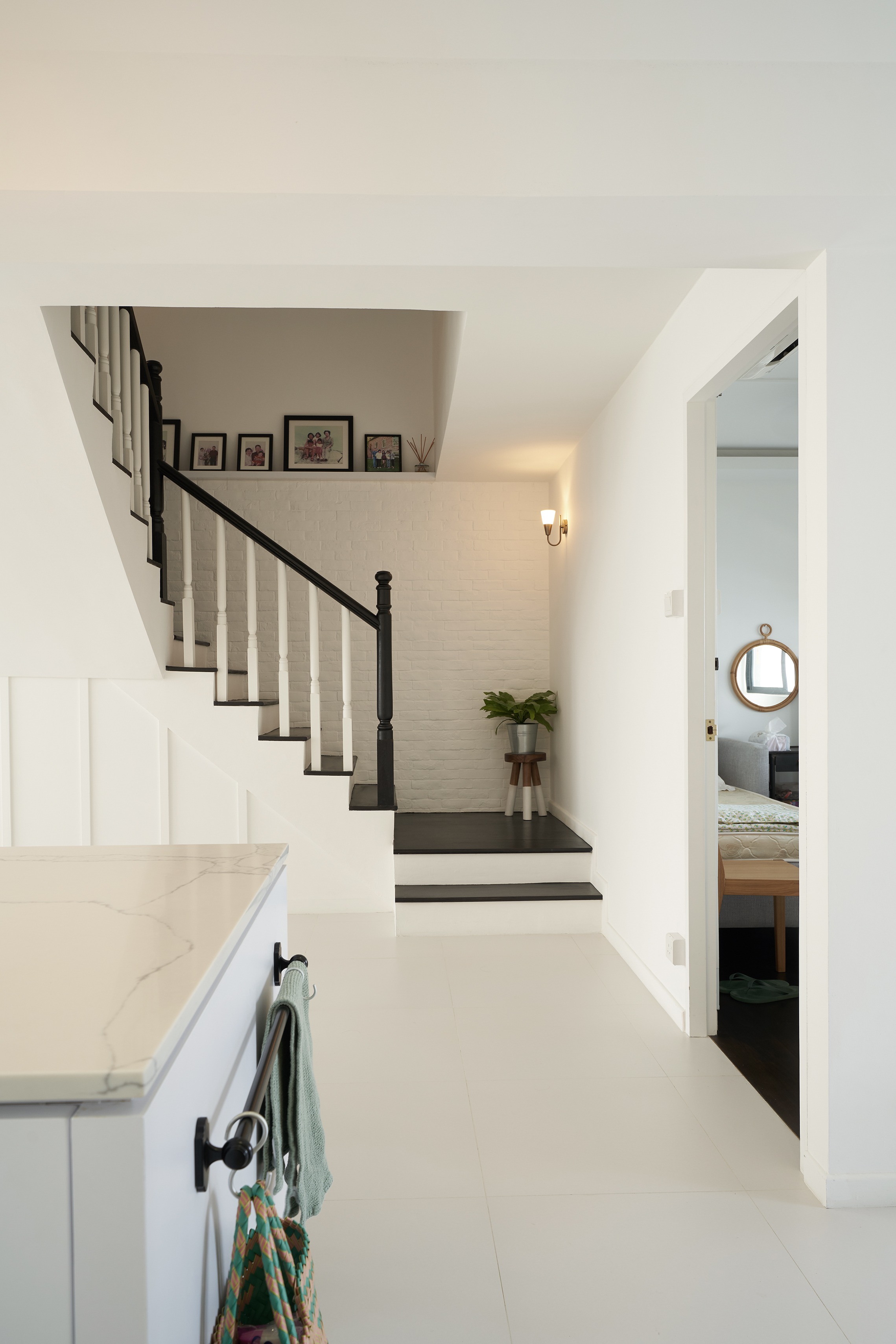 Modern Design - Living Room - HDB Executive Apartment - Design by Ovon Design Pte Ltd