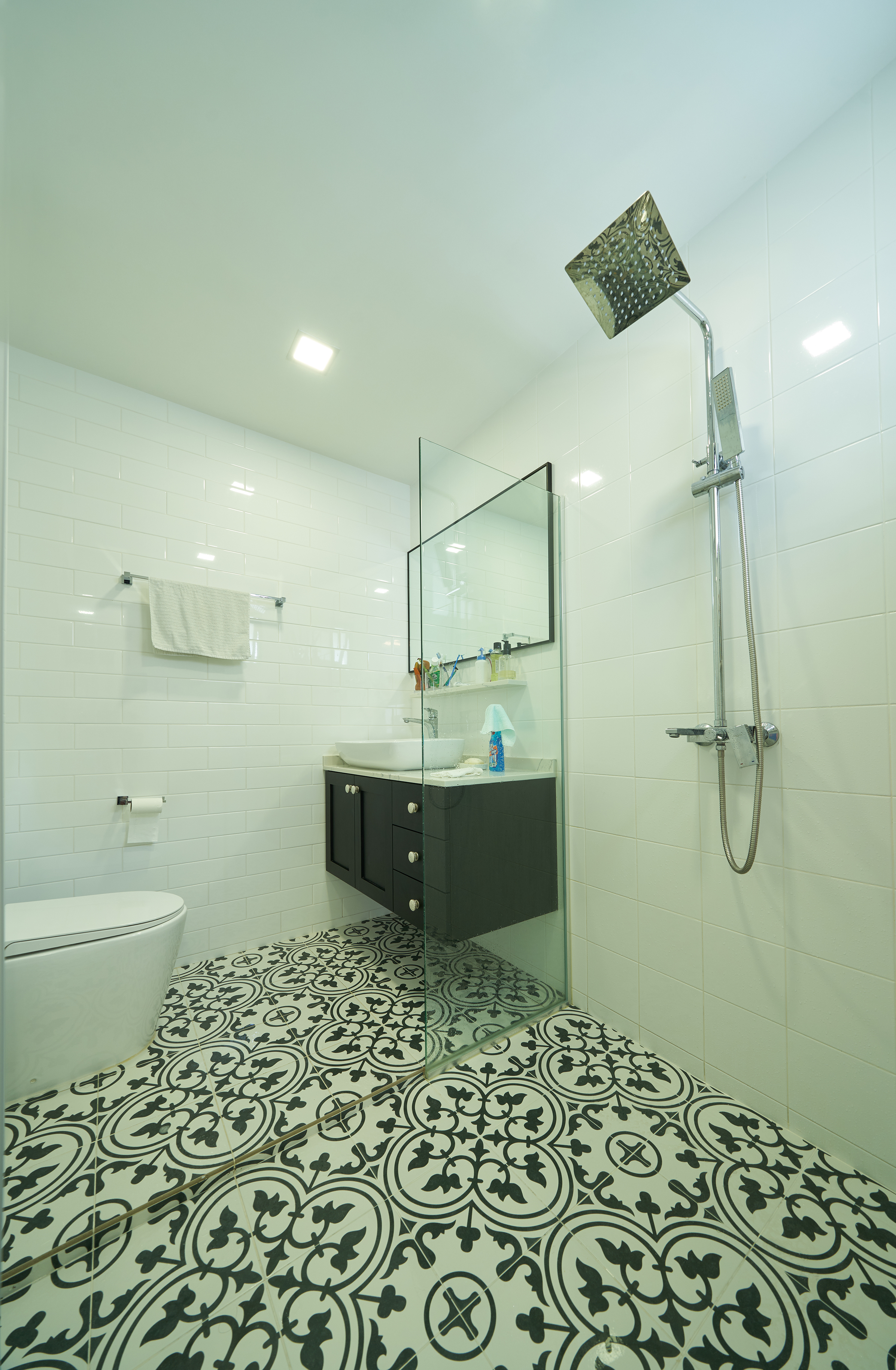 Modern Design - Bathroom - HDB Executive Apartment - Design by Ovon Design Pte Ltd