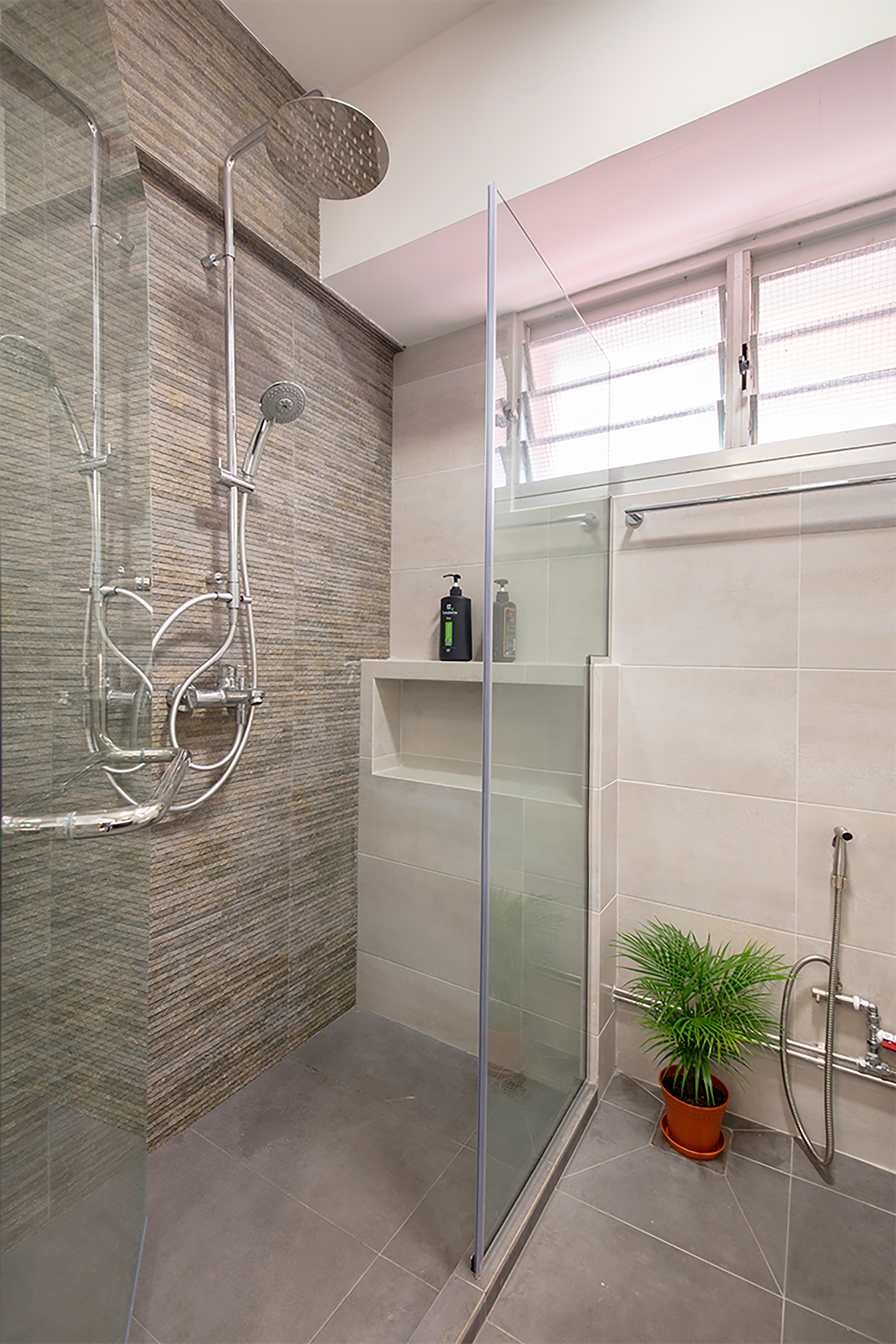 Contemporary Design - Bathroom - HDB 4 Room - Design by Ovon Design Pte Ltd