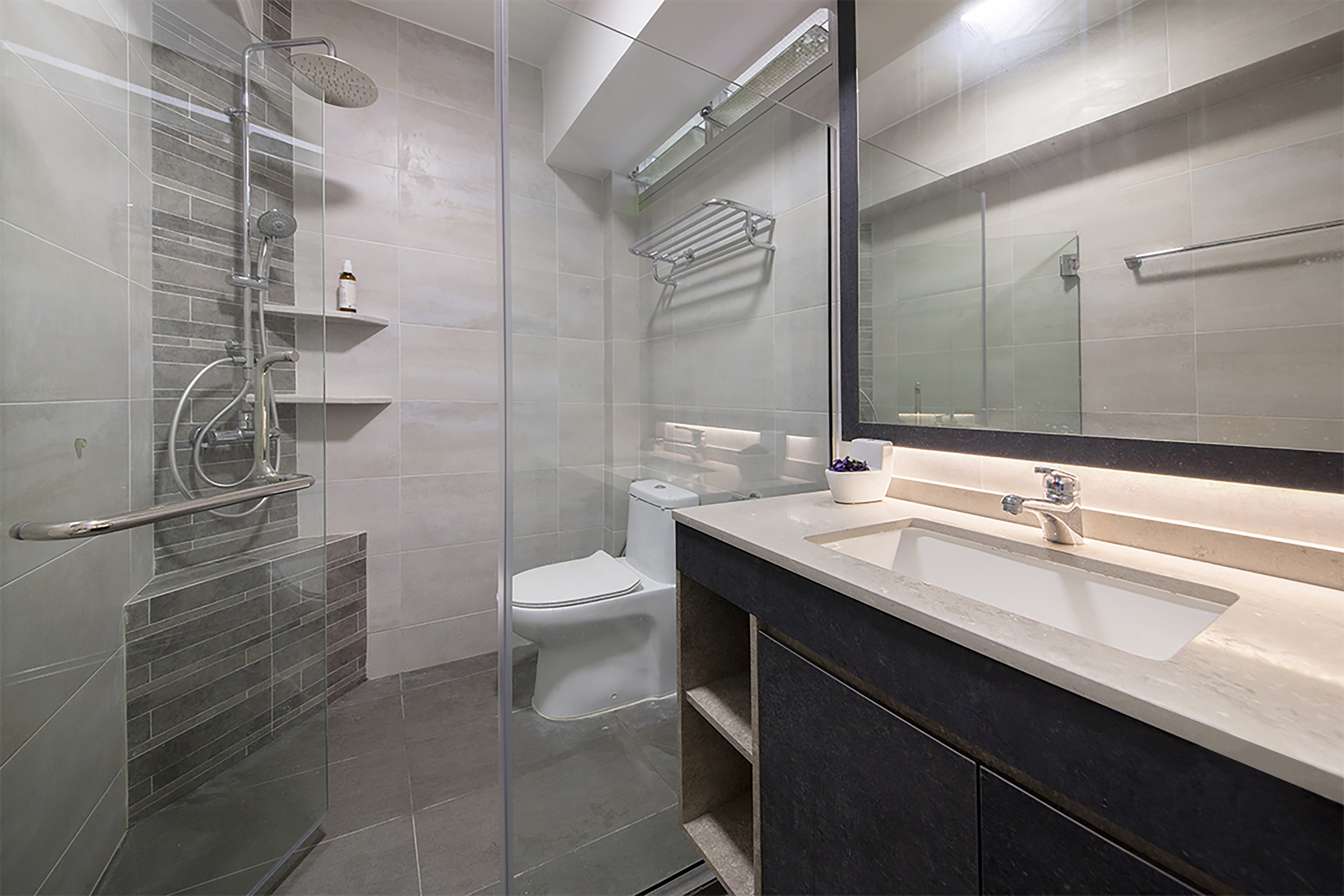 Contemporary Design - Bathroom - HDB 4 Room - Design by Ovon Design Pte Ltd