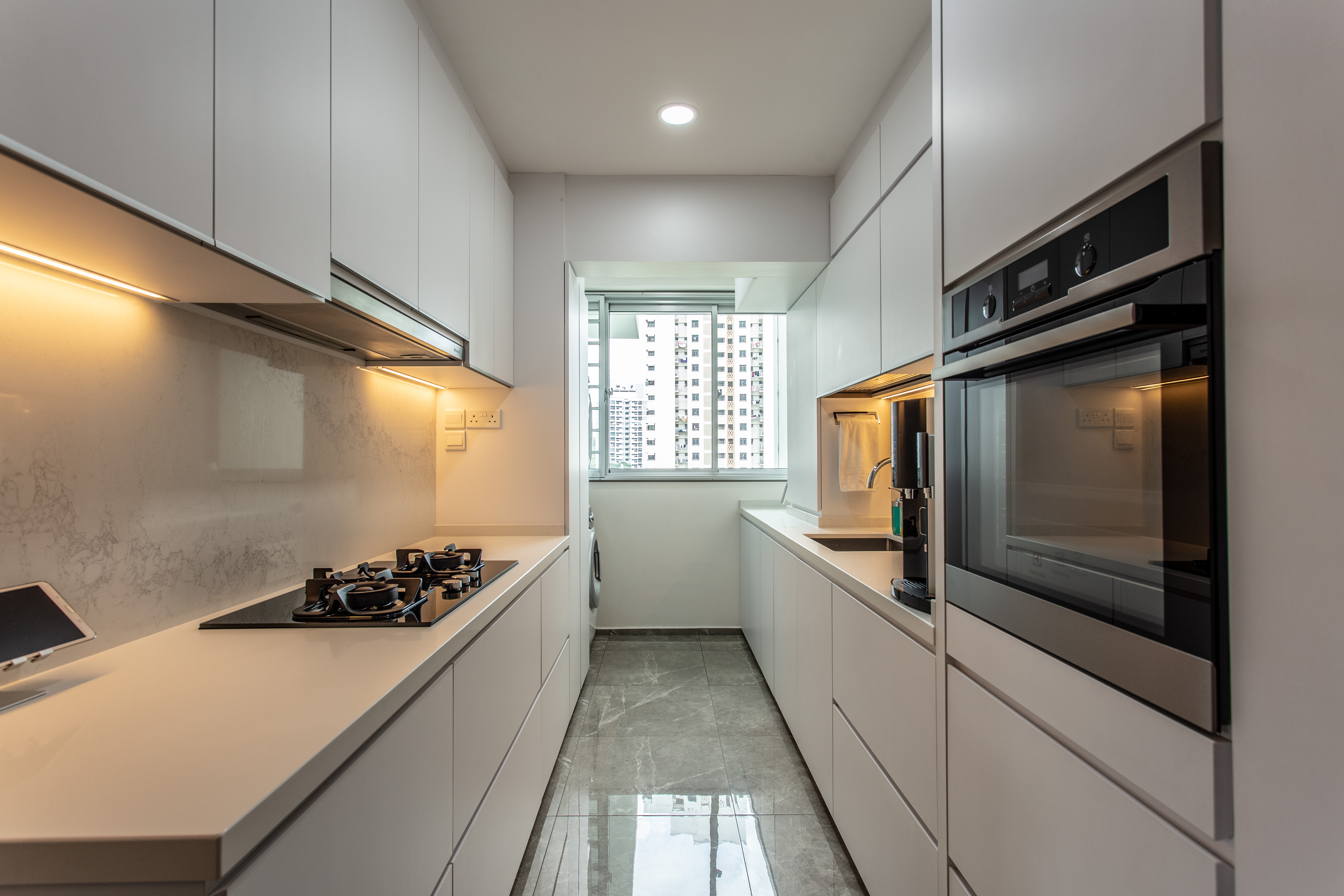 Contemporary Design - Kitchen - HDB 4 Room - Design by Ovon Design Pte Ltd