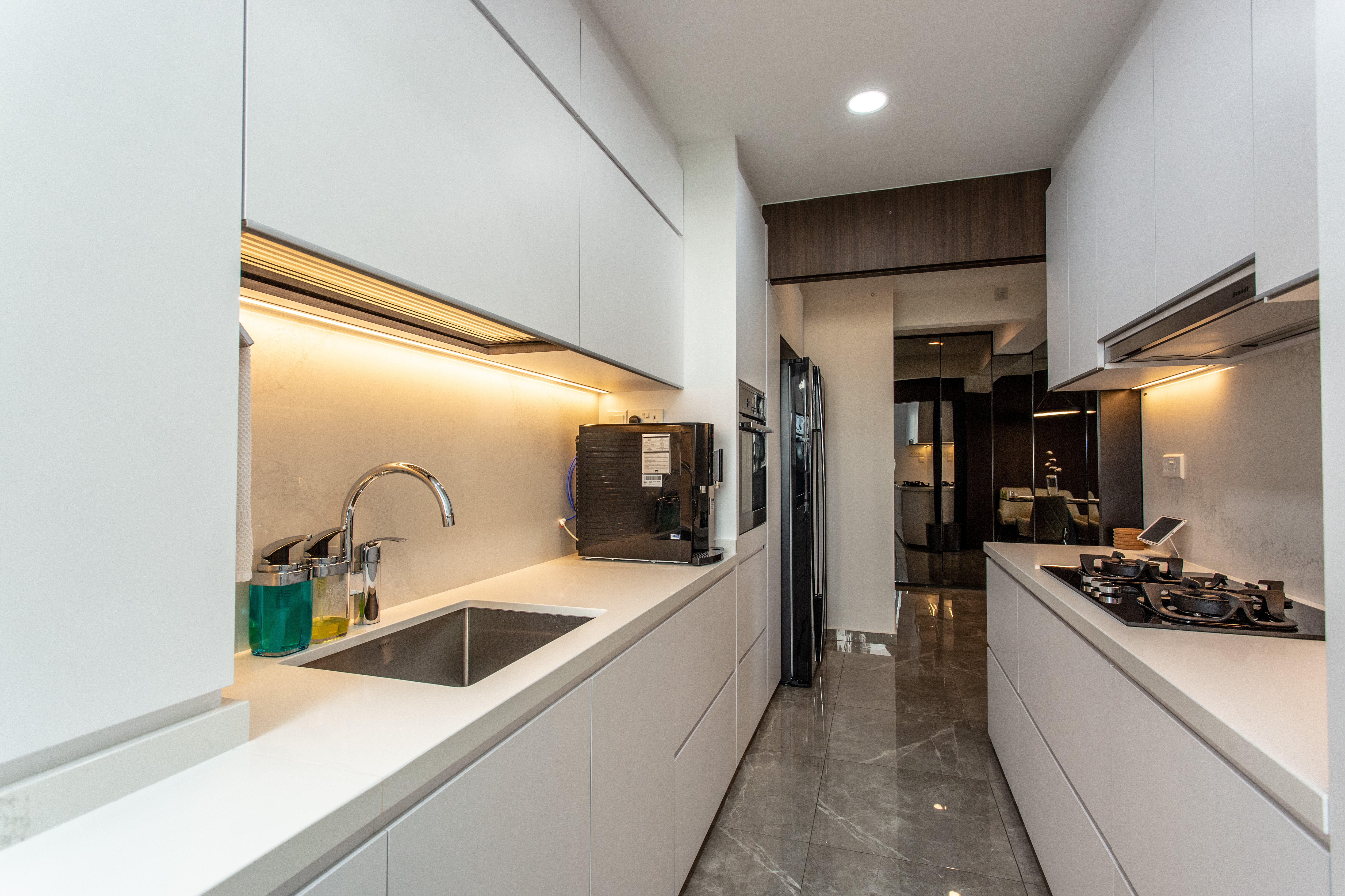 Contemporary Design - Kitchen - HDB 4 Room - Design by Ovon Design Pte Ltd