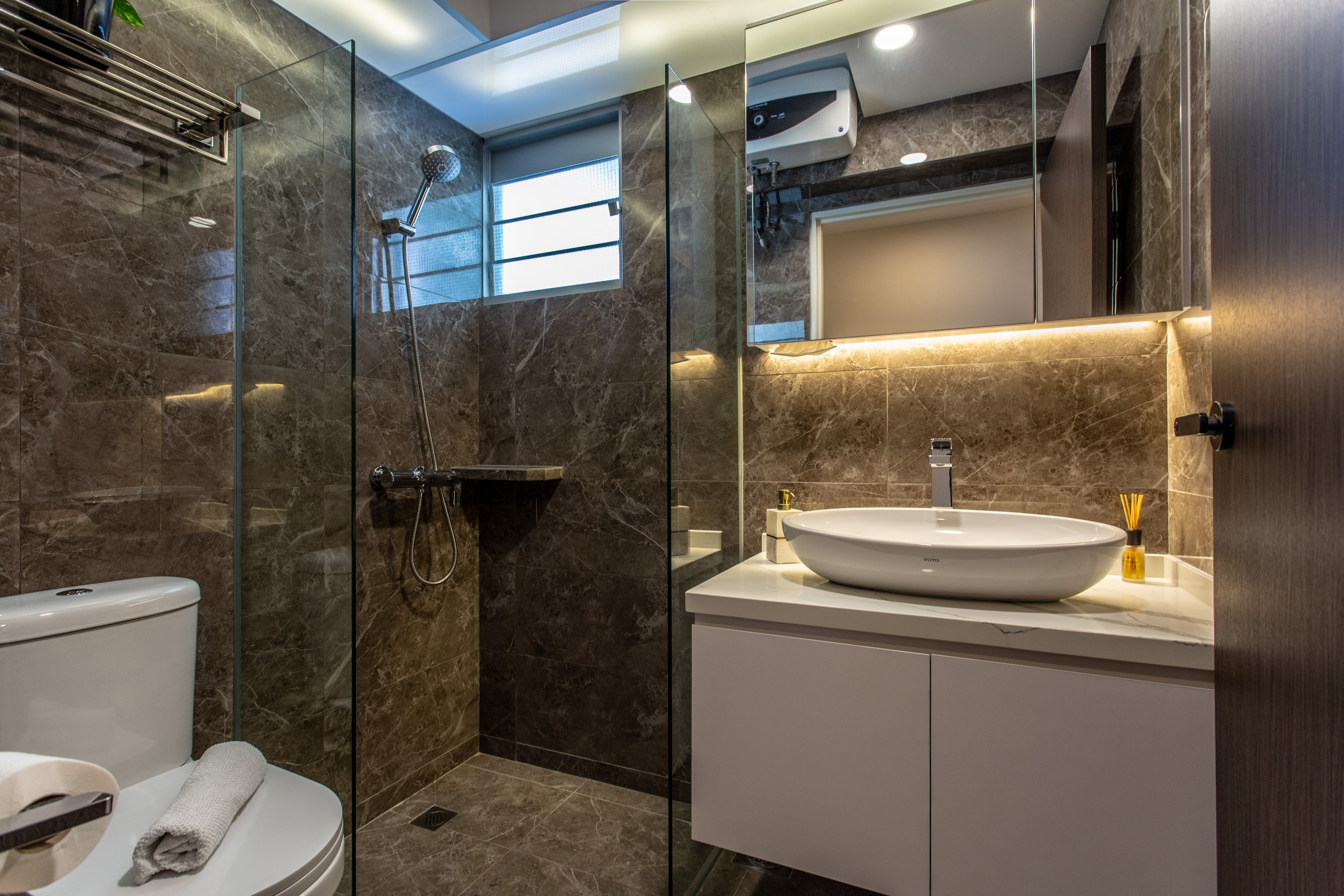 Contemporary Design - Bathroom - HDB 4 Room - Design by Ovon Design Pte Ltd