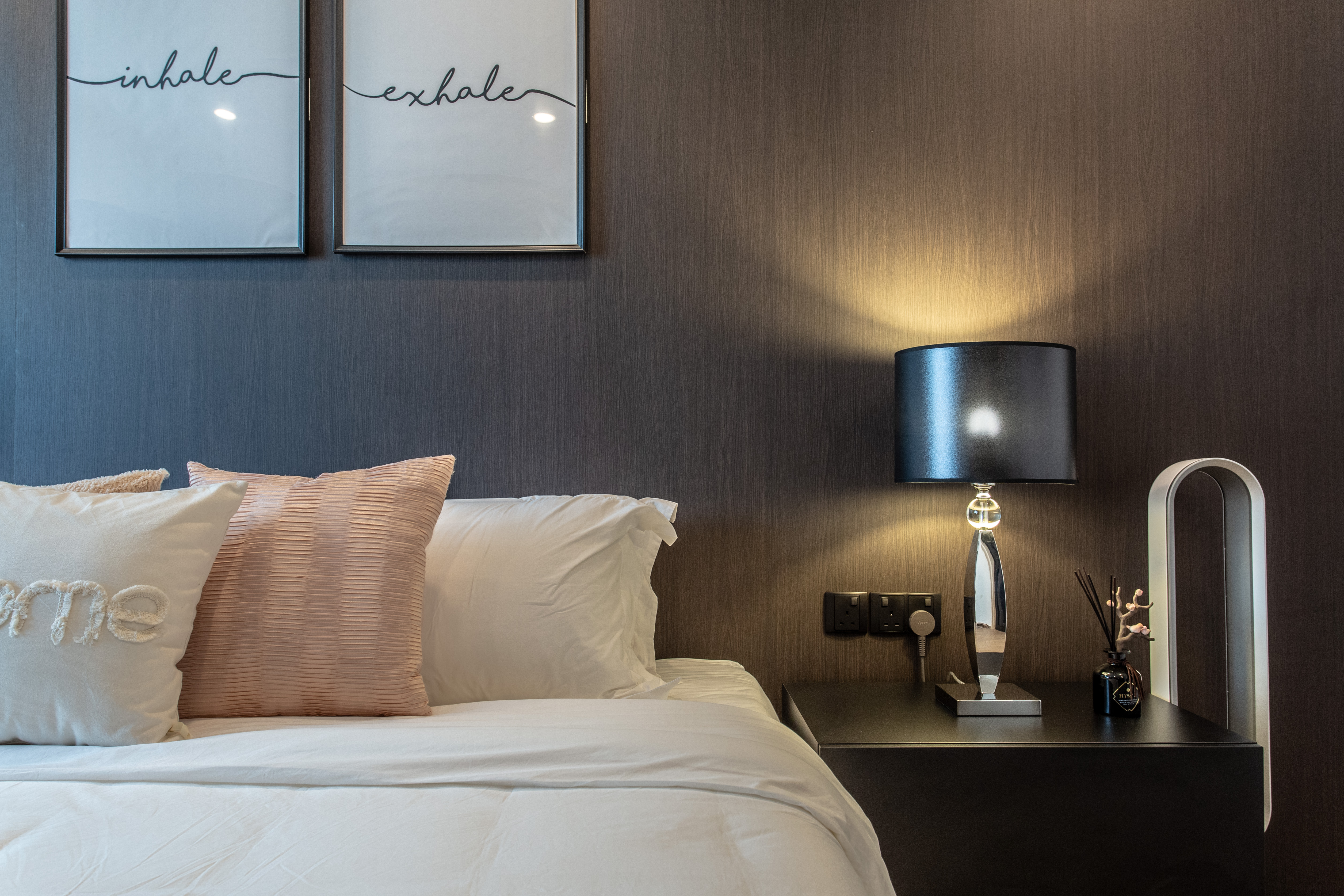 Contemporary Design - Bedroom - HDB 4 Room - Design by Ovon Design Pte Ltd
