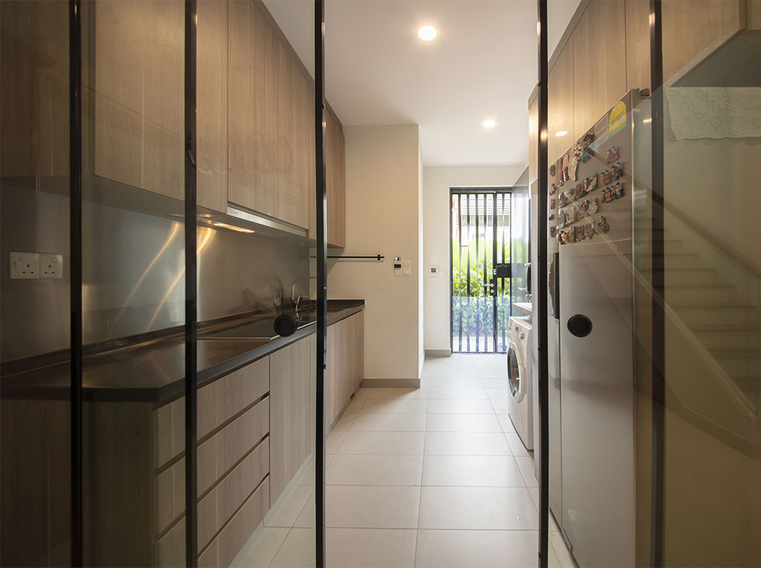 Contemporary Design - Kitchen - Landed House - Design by Ovon Design Pte Ltd