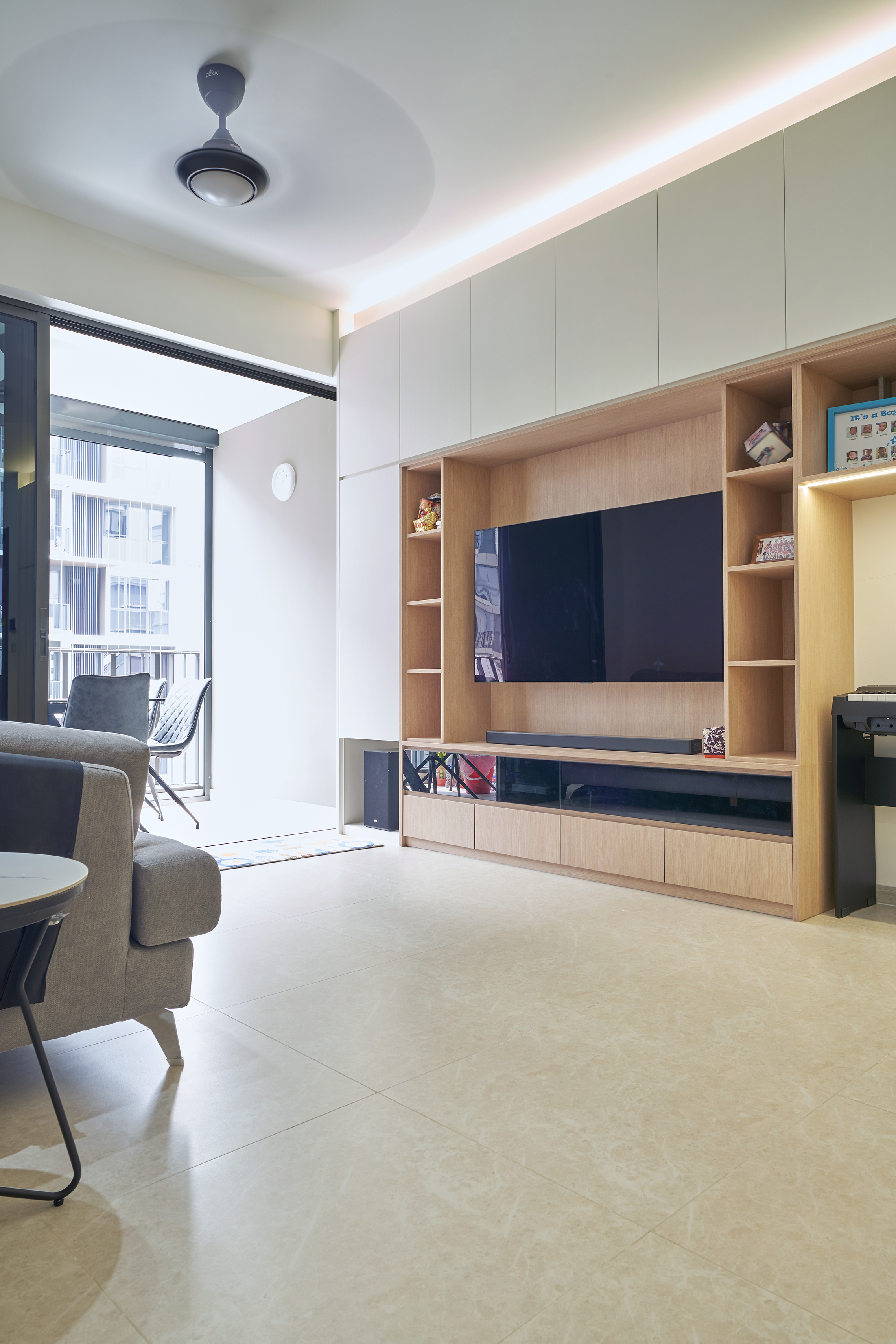 Modern Design - Living Room - Condominium - Design by Ovon Design Pte Ltd