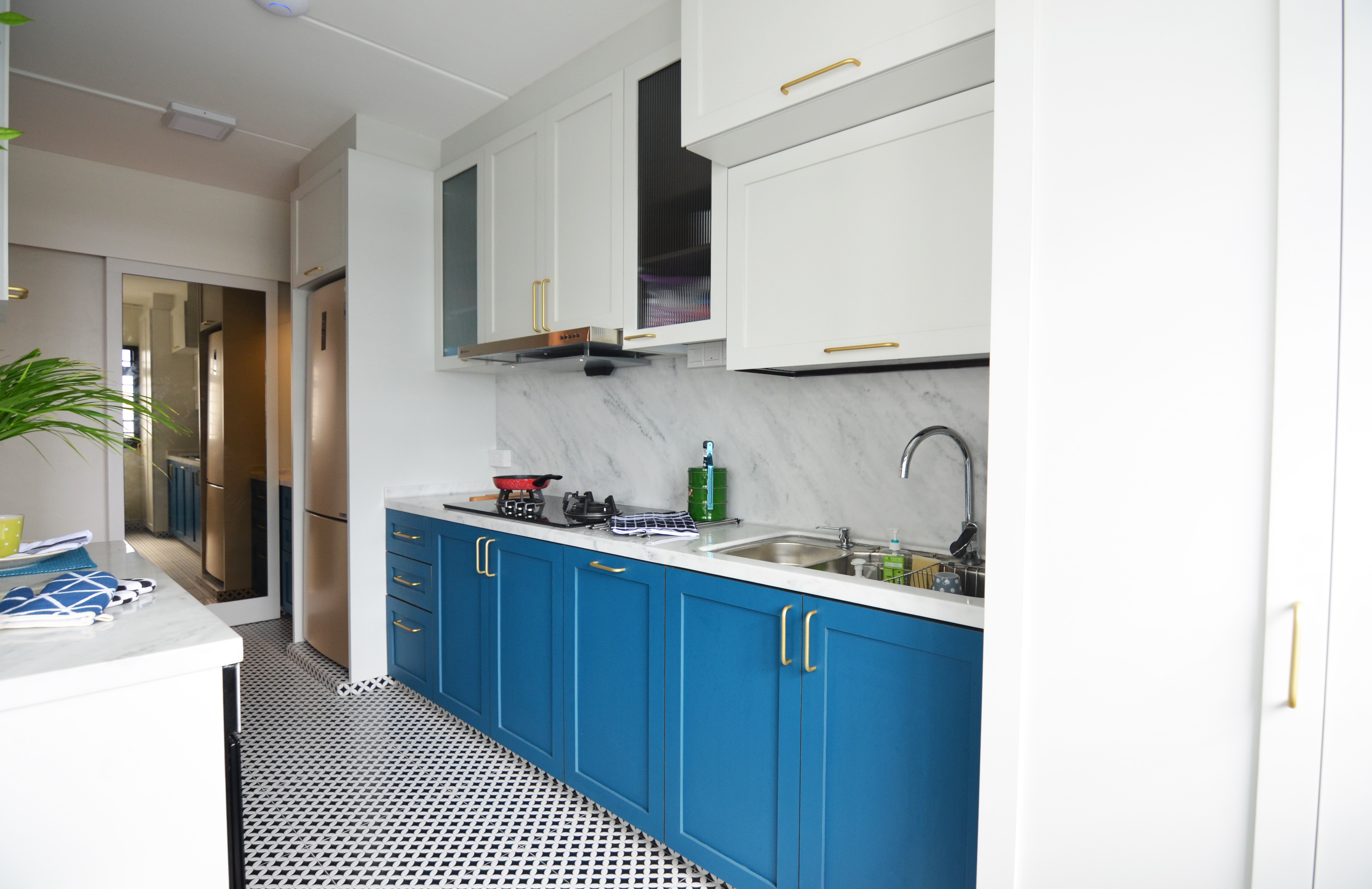 Contemporary Design - Kitchen - HDB 5 Room - Design by Palmwood Pte Ltd