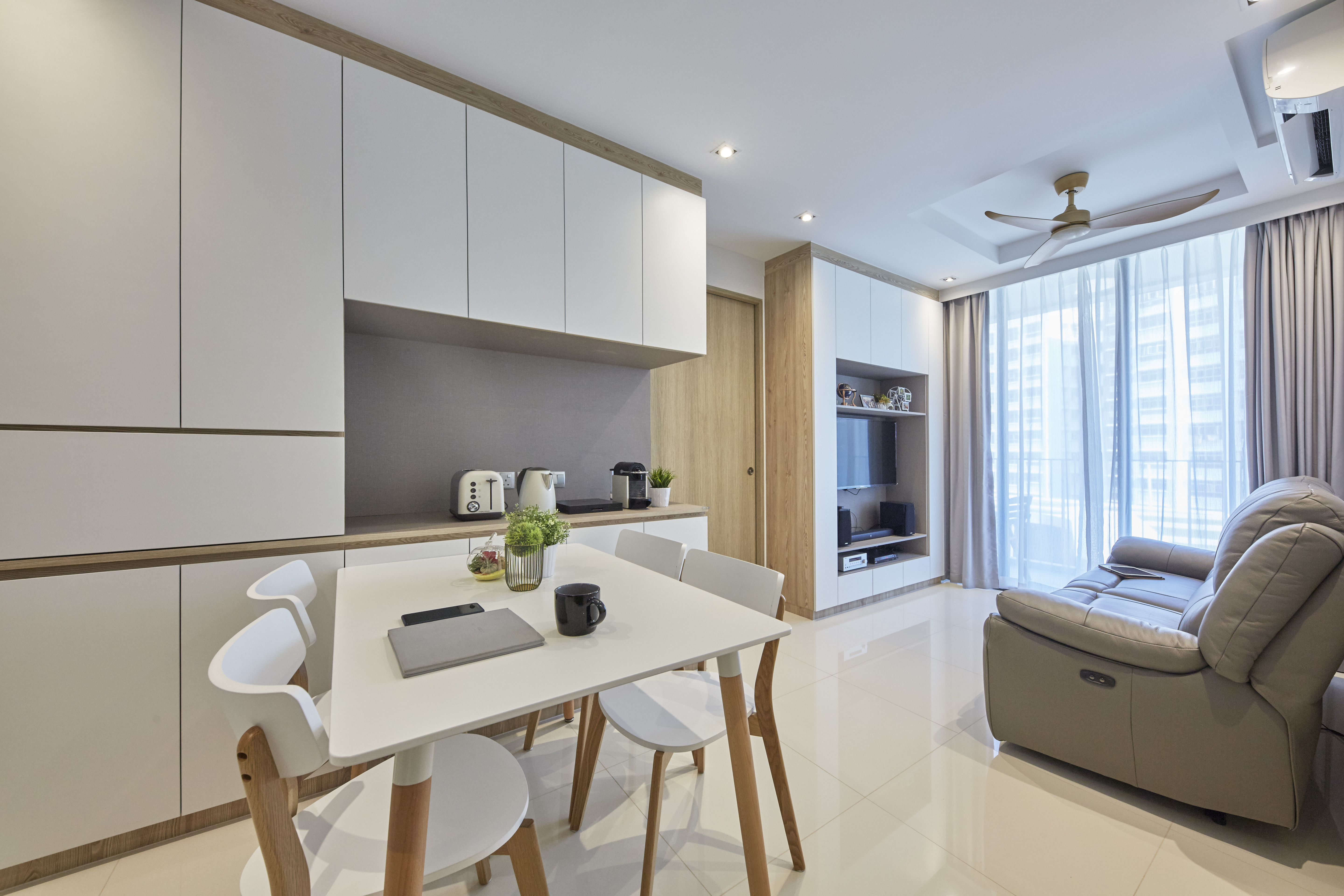 Minimalist, Modern Design - Dining Room - Condominium - Design by Plus Interior Studio Pte Ltd