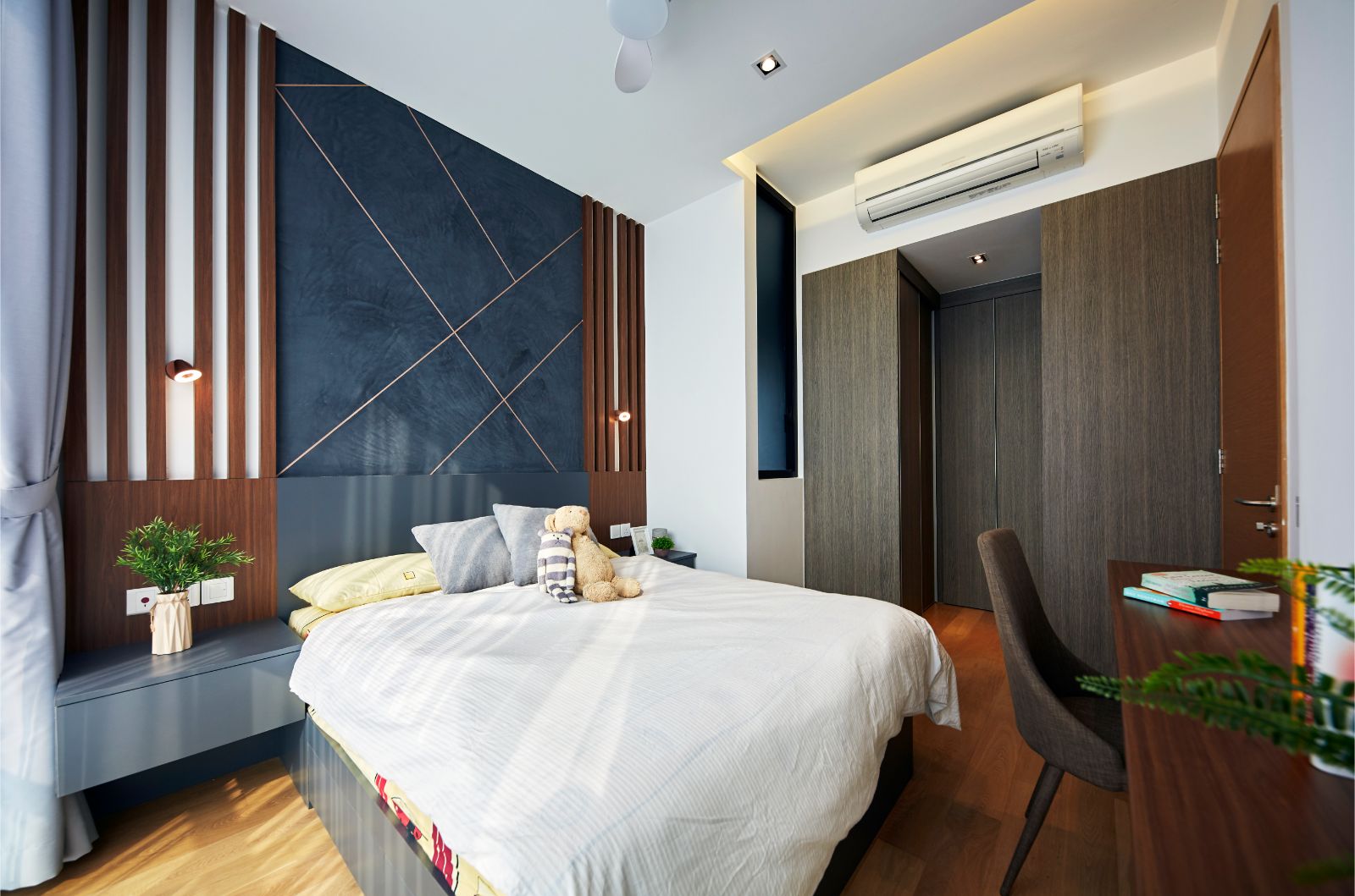 Contemporary, Modern Design - Bedroom - Condominium - Design by Plus Interior Studio Pte Ltd