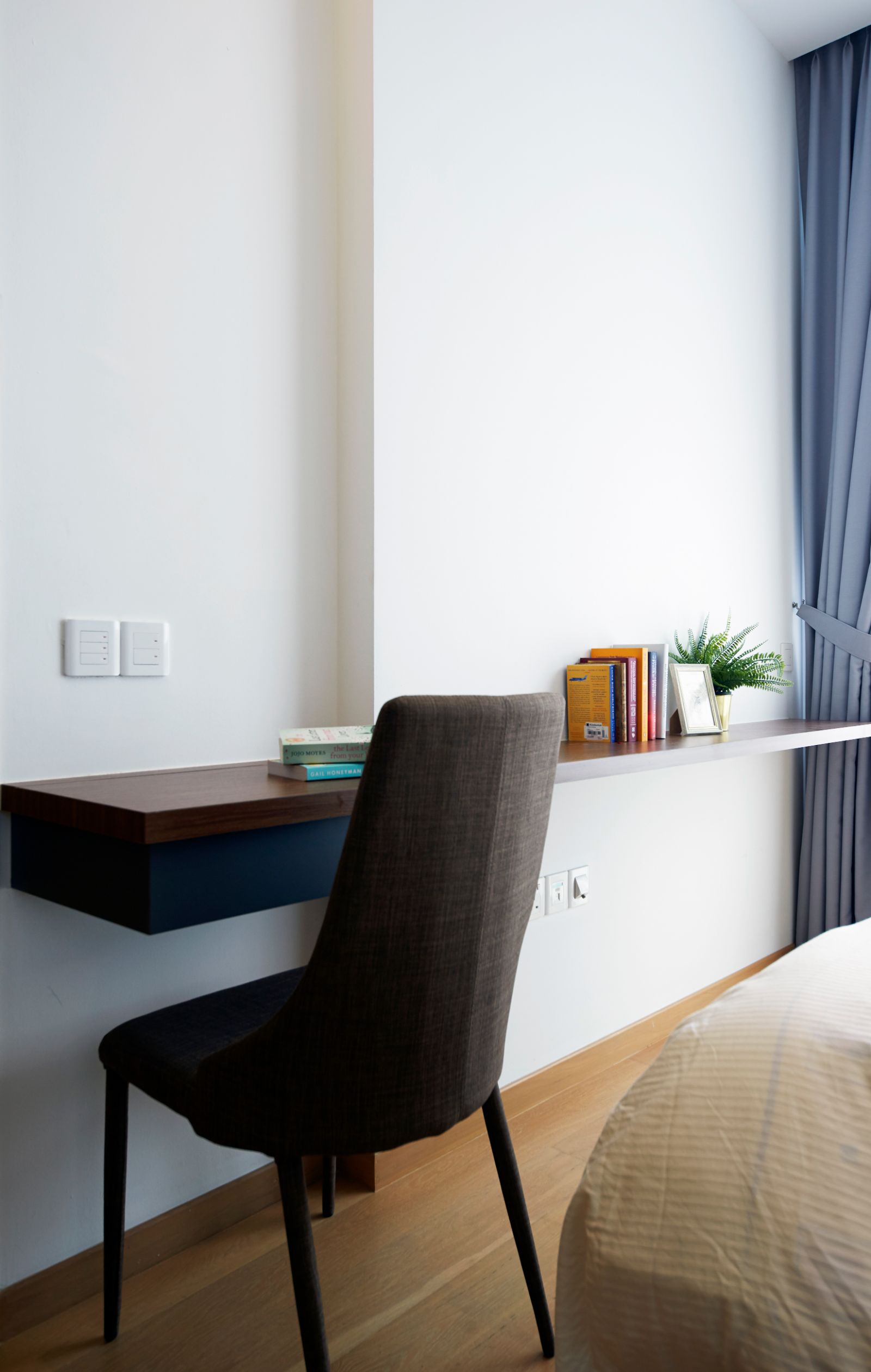 Contemporary, Modern Design - Bedroom - Condominium - Design by Plus Interior Studio Pte Ltd