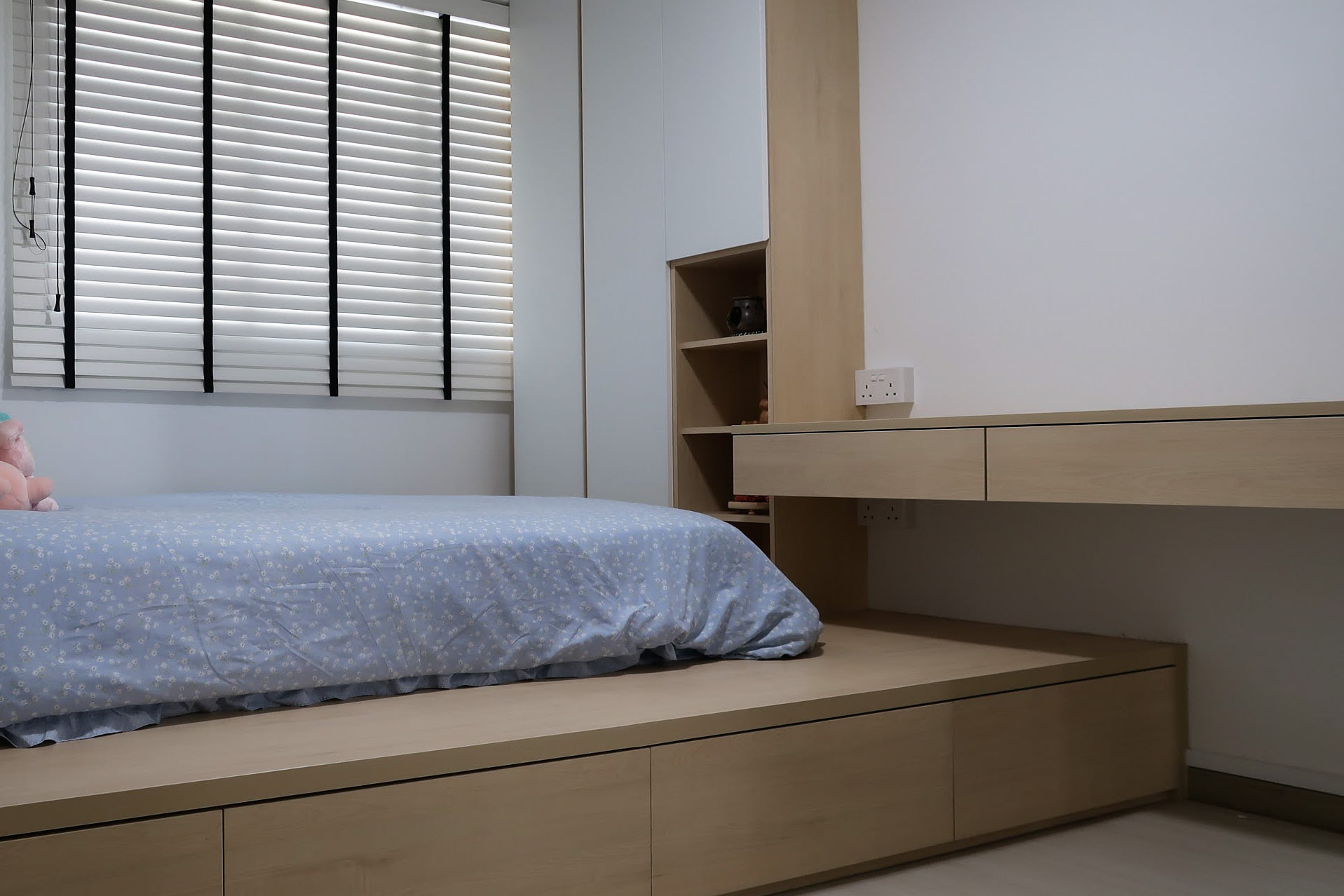 Minimalist Design - Bedroom - HDB 5 Room - Design by PHD Posh Home Design Pte Ltd