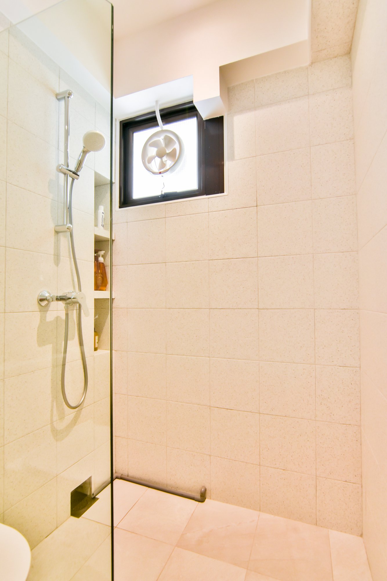 Scandinavian Design - Bathroom - HDB Executive Apartment - Design by PHD Posh Home Design Pte Ltd