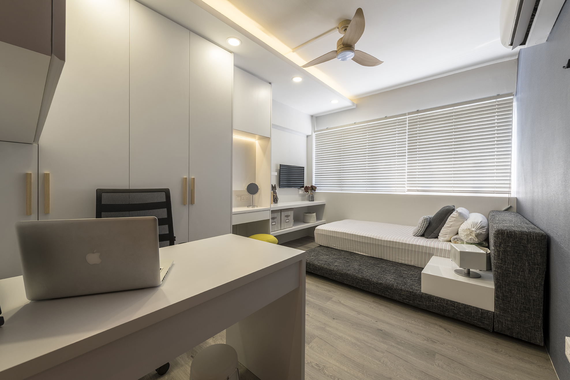 Classical, Contemporary, Modern Design - Bedroom - HDB Executive Apartment - Design by Posh Living Interior Design Pte Ltd