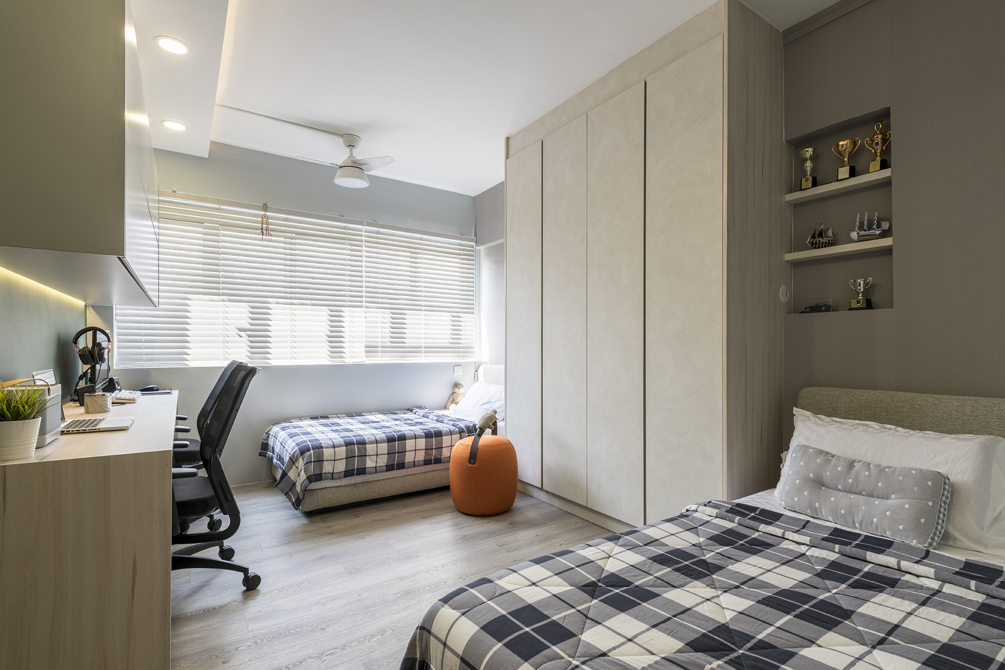 Classical, Contemporary, Modern Design - Bedroom - HDB Executive Apartment - Design by Posh Living Interior Design Pte Ltd