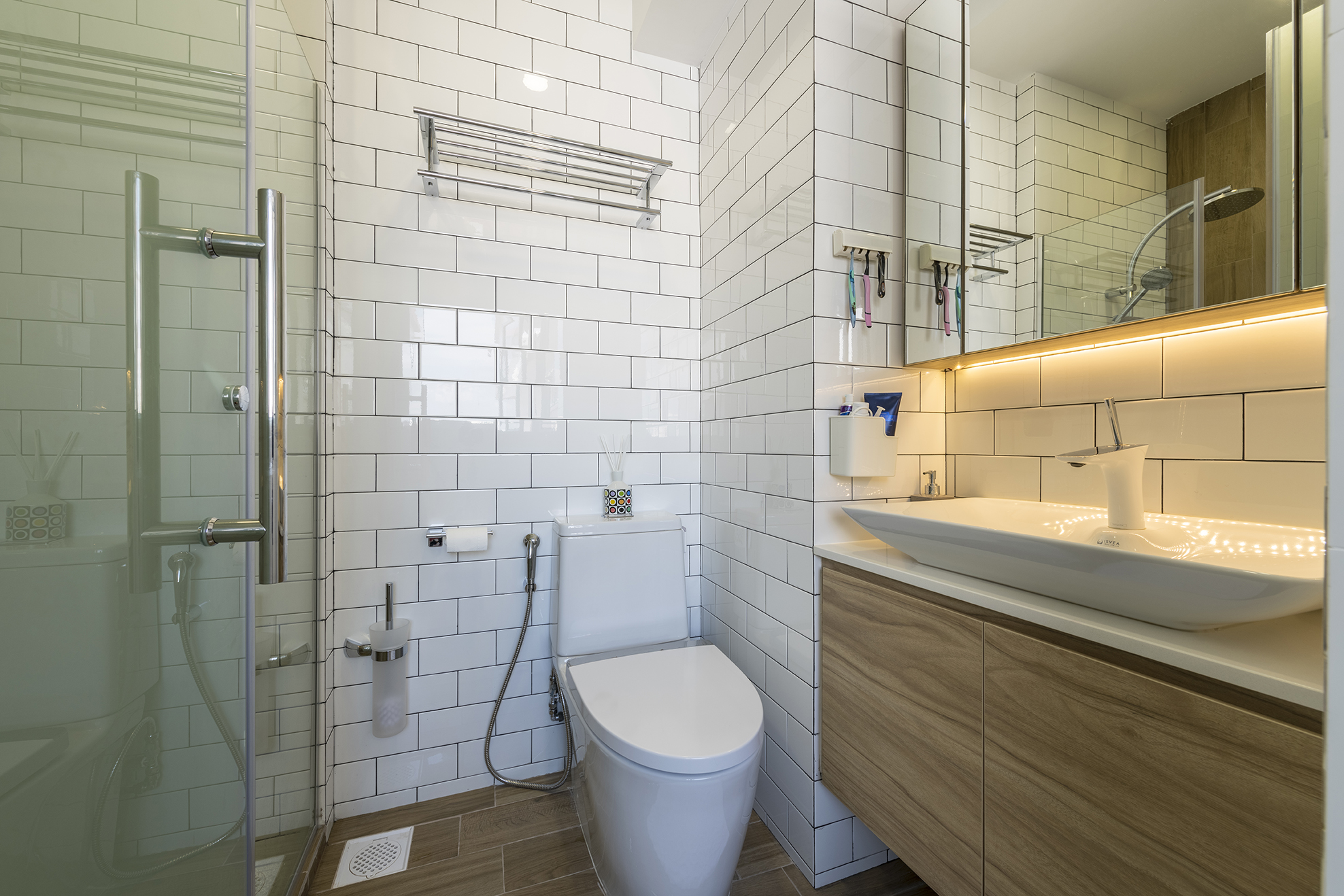 Classical, Contemporary, Modern Design - Bathroom - HDB Executive Apartment - Design by Posh Living Interior Design Pte Ltd