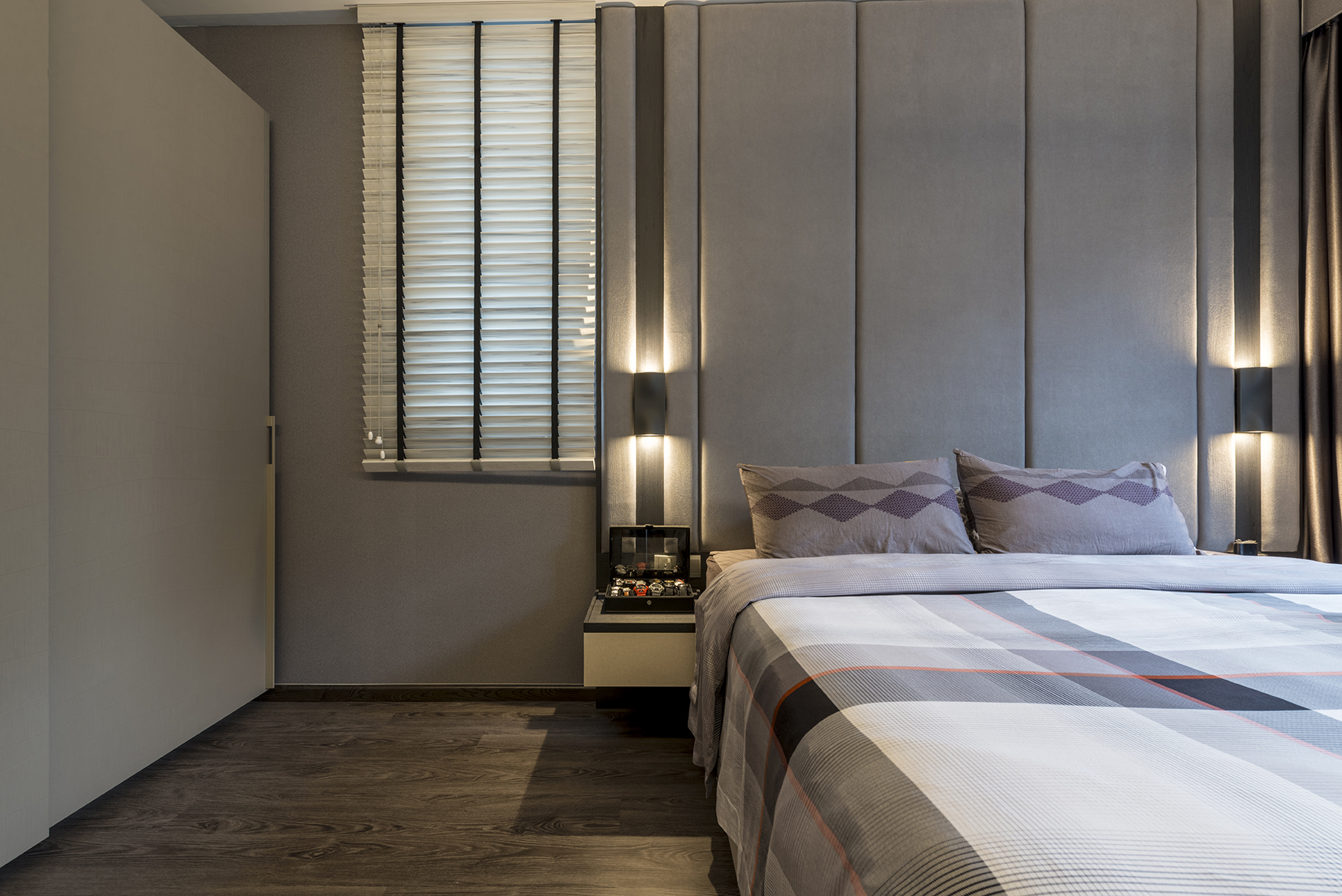 Classical, Contemporary, Victorian Design - Bedroom - HDB Executive Apartment - Design by Posh Living Interior Design Pte Ltd