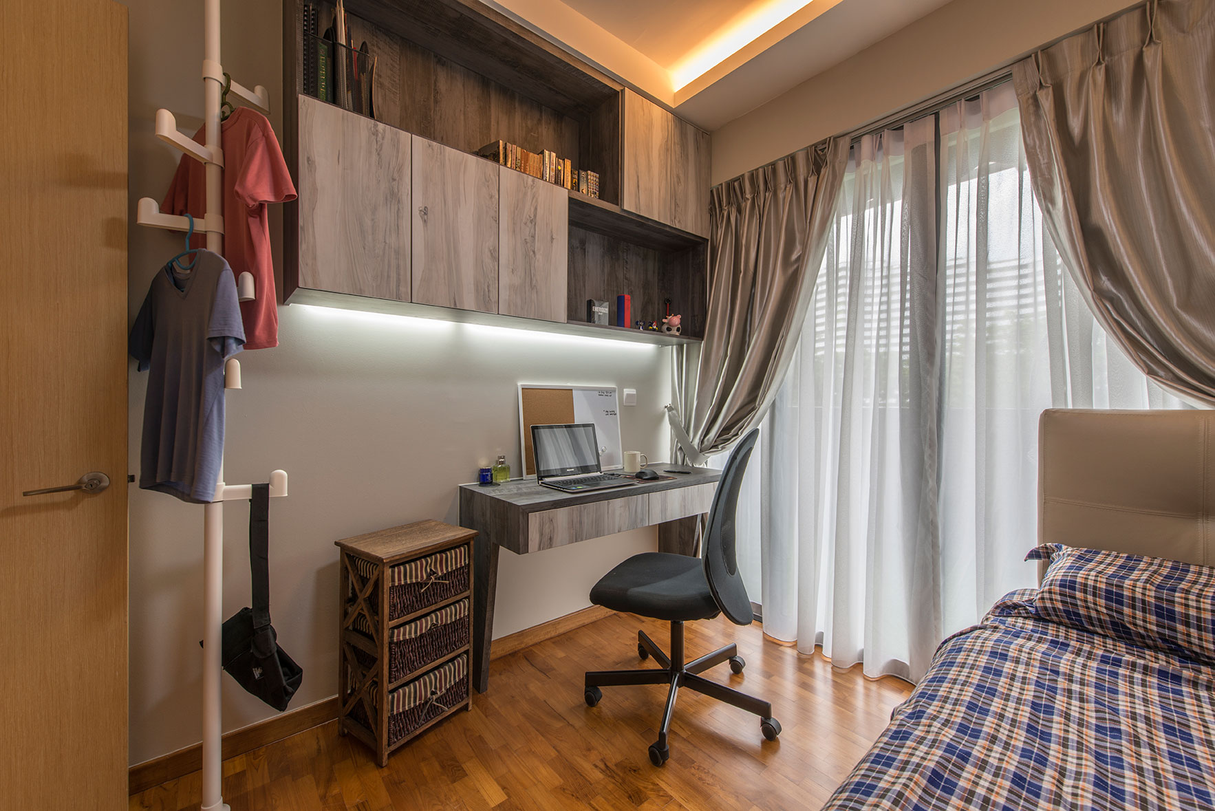 Contemporary, Modern, Resort Design - Bedroom - Condominium - Design by Posh Living Interior Design Pte Ltd
