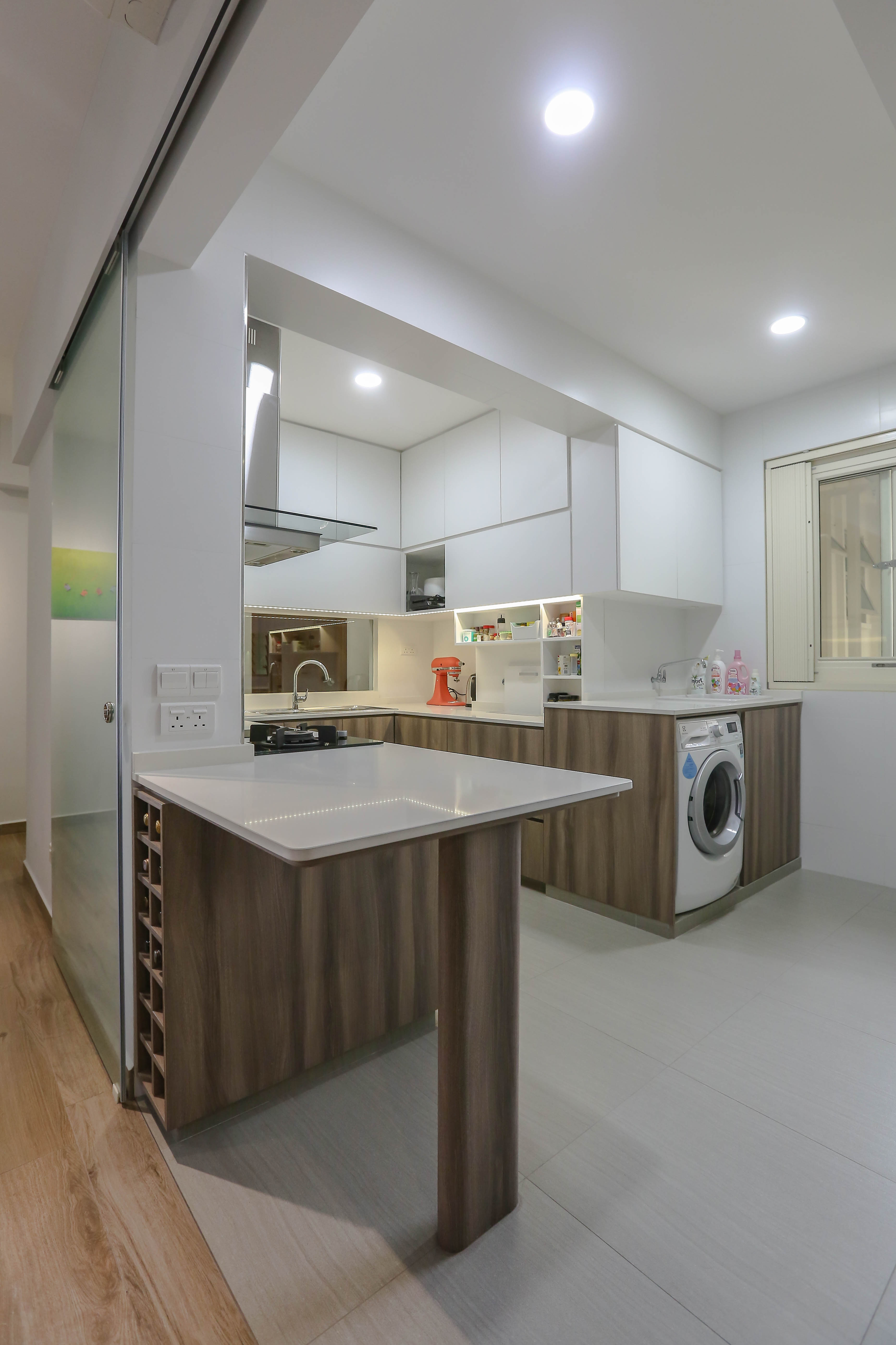 Modern Design - Kitchen - Condominium - Design by Prozfile Pte Ltd