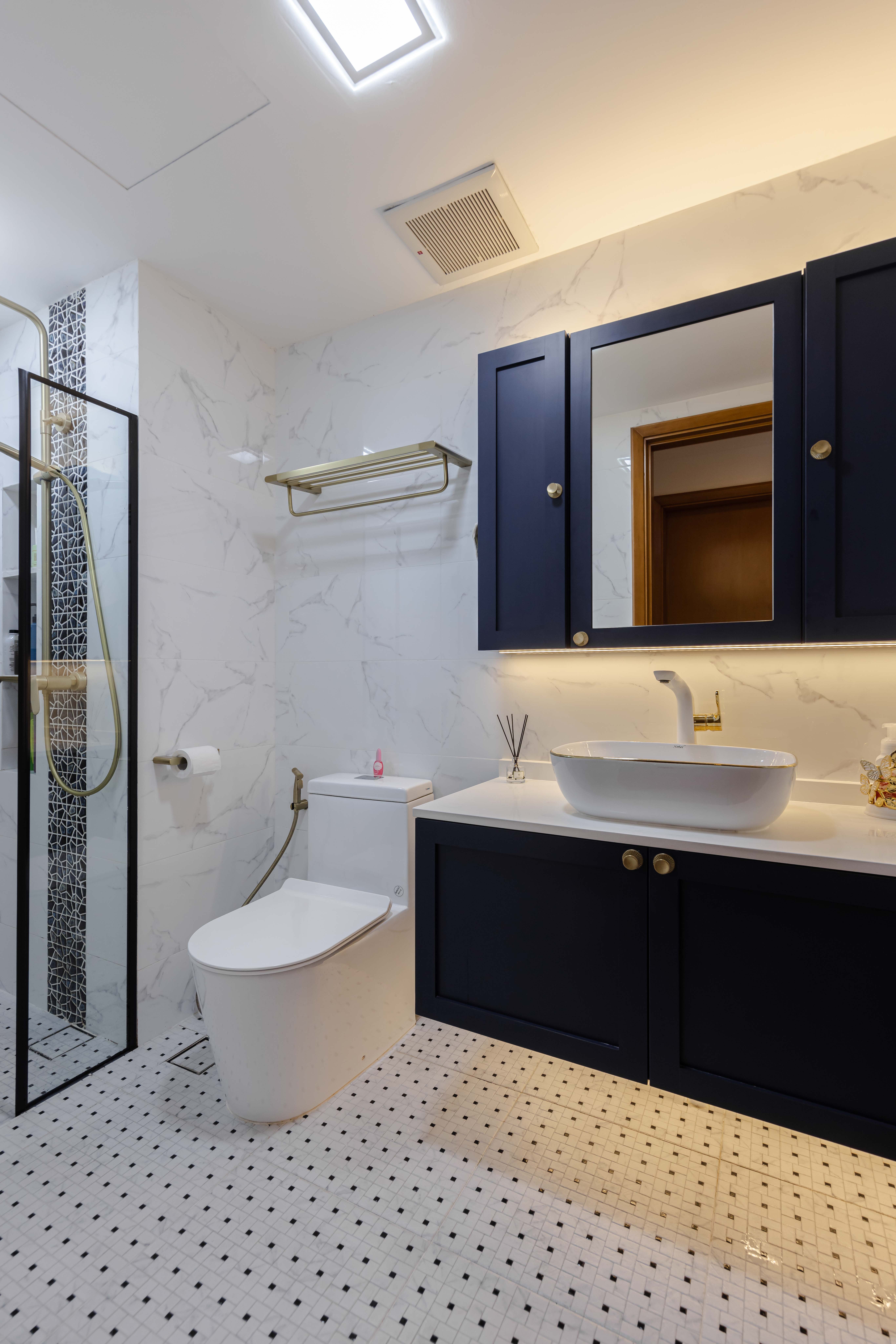 Classical, Contemporary, Victorian Design - Bathroom - Condominium - Design by Renozone Interior Design House