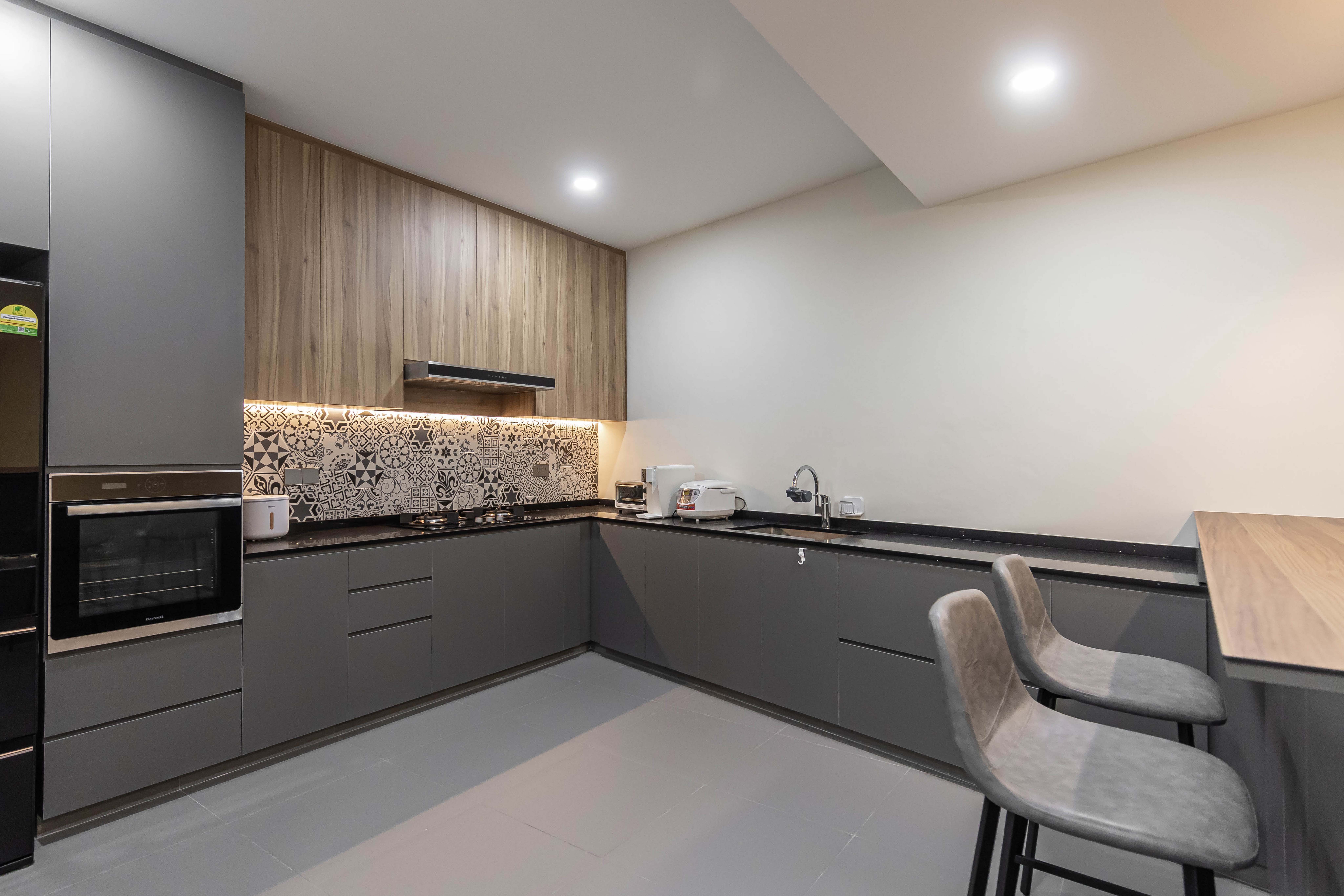 Contemporary, Modern Design - Kitchen - Landed House - Design by Renozone Interior Design House