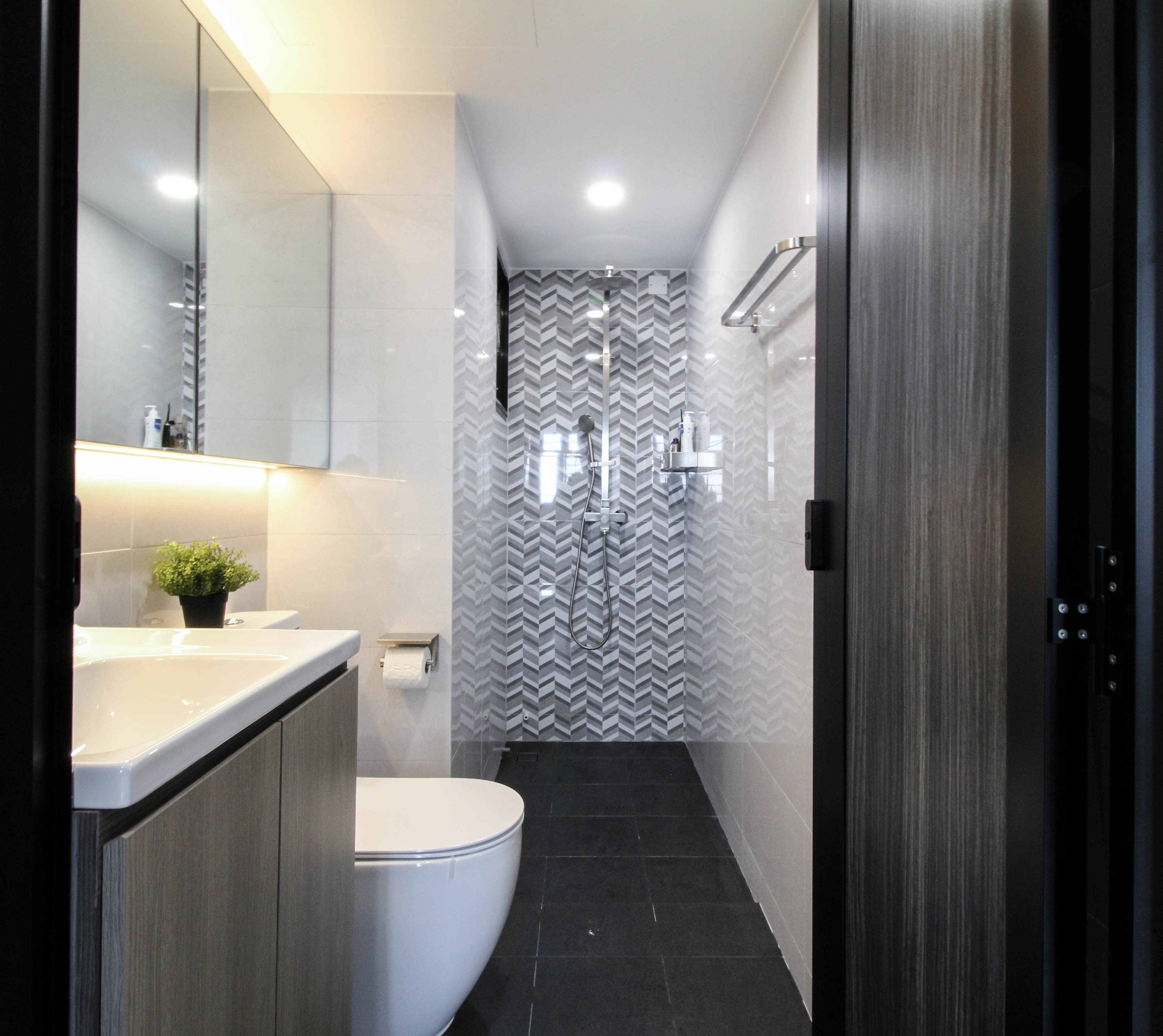 Contemporary, Minimalist, Modern Design - Bathroom - HDB 4 Room - Design by Sense & Semblance Pte Ltd