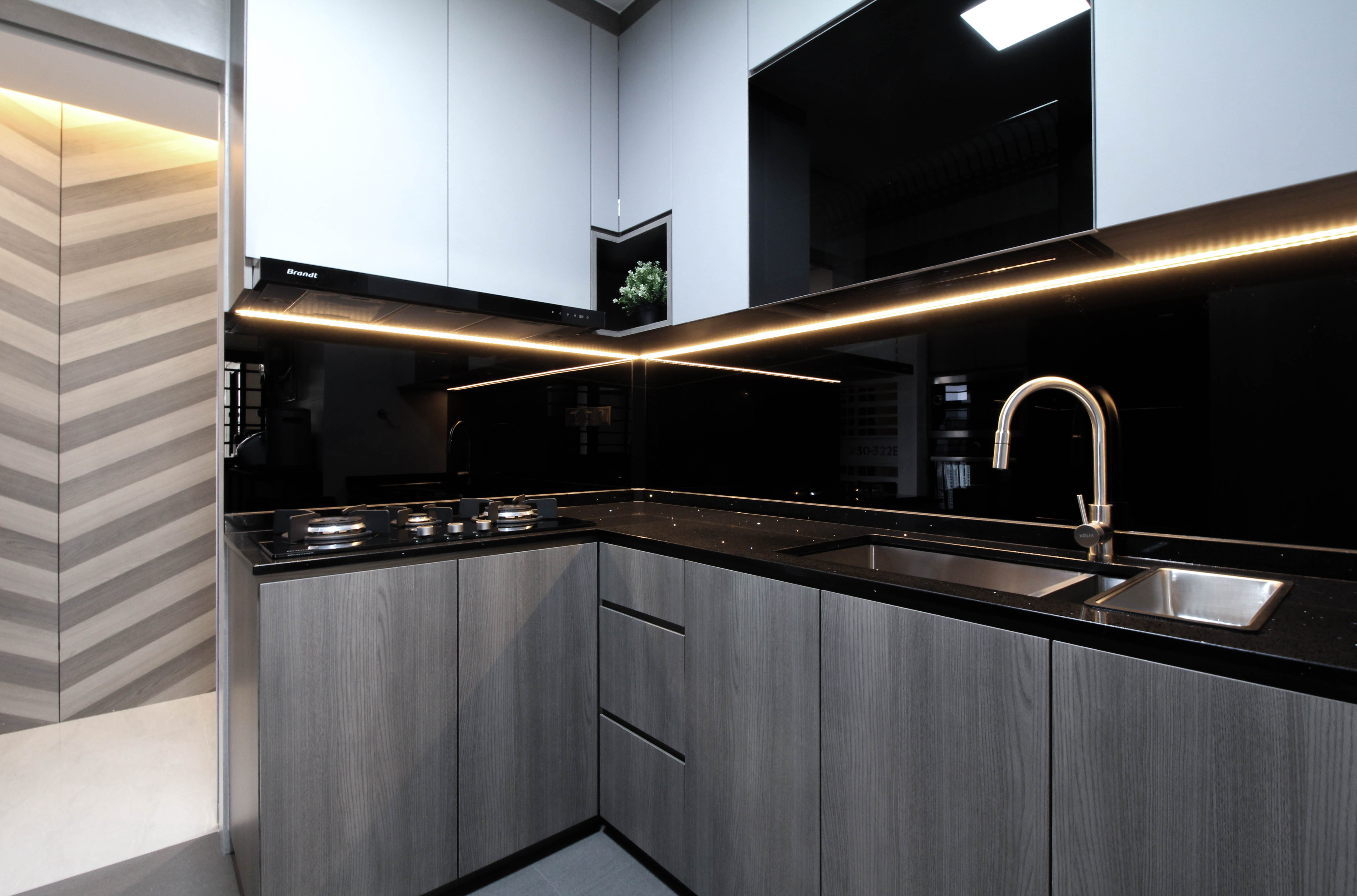 Contemporary, Minimalist, Modern Design - Kitchen - HDB 4 Room - Design by Sense & Semblance Pte Ltd