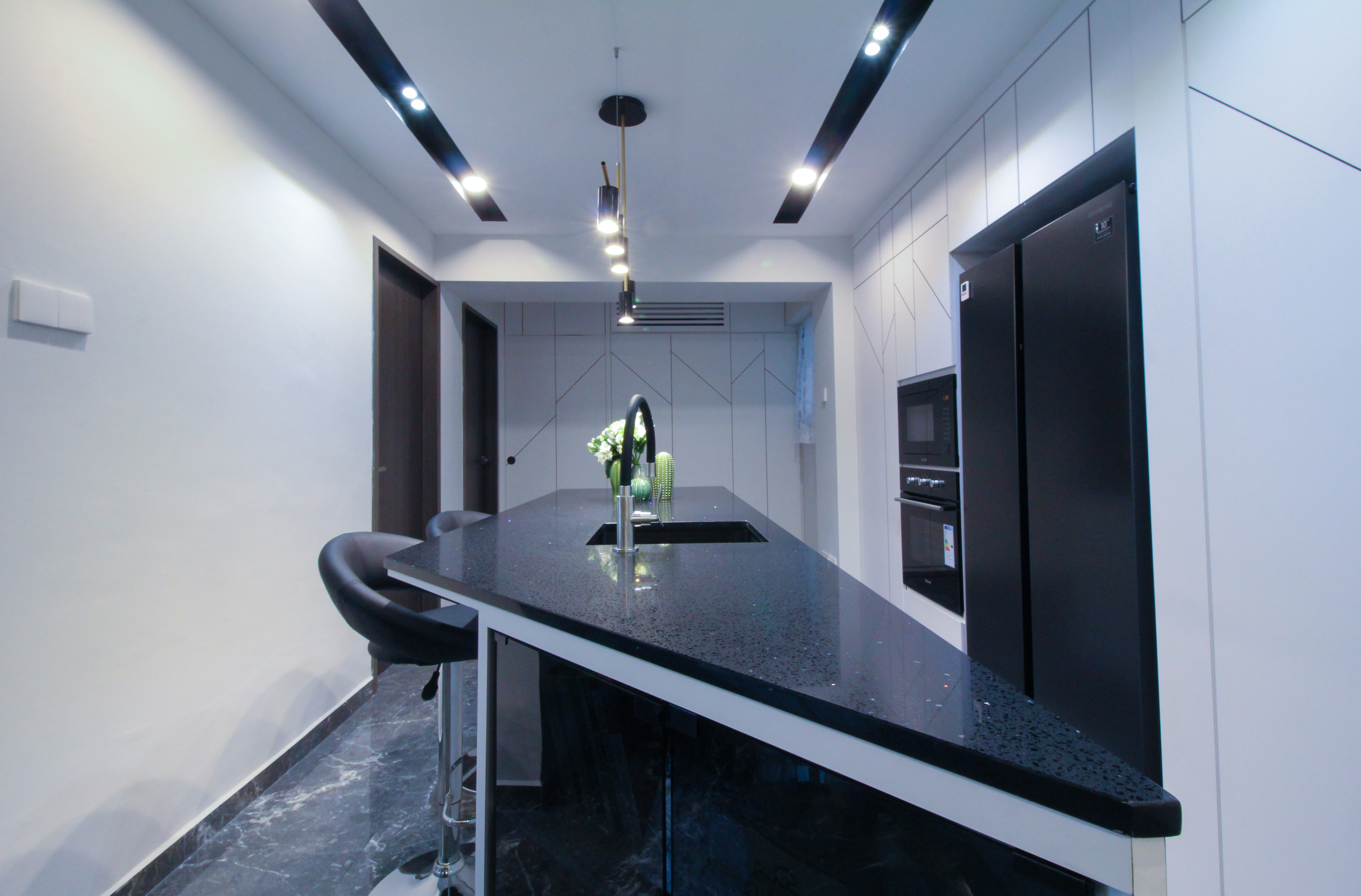 Contemporary, Minimalist, Modern Design - Kitchen - HDB 4 Room - Design by Sense & Semblance Pte Ltd