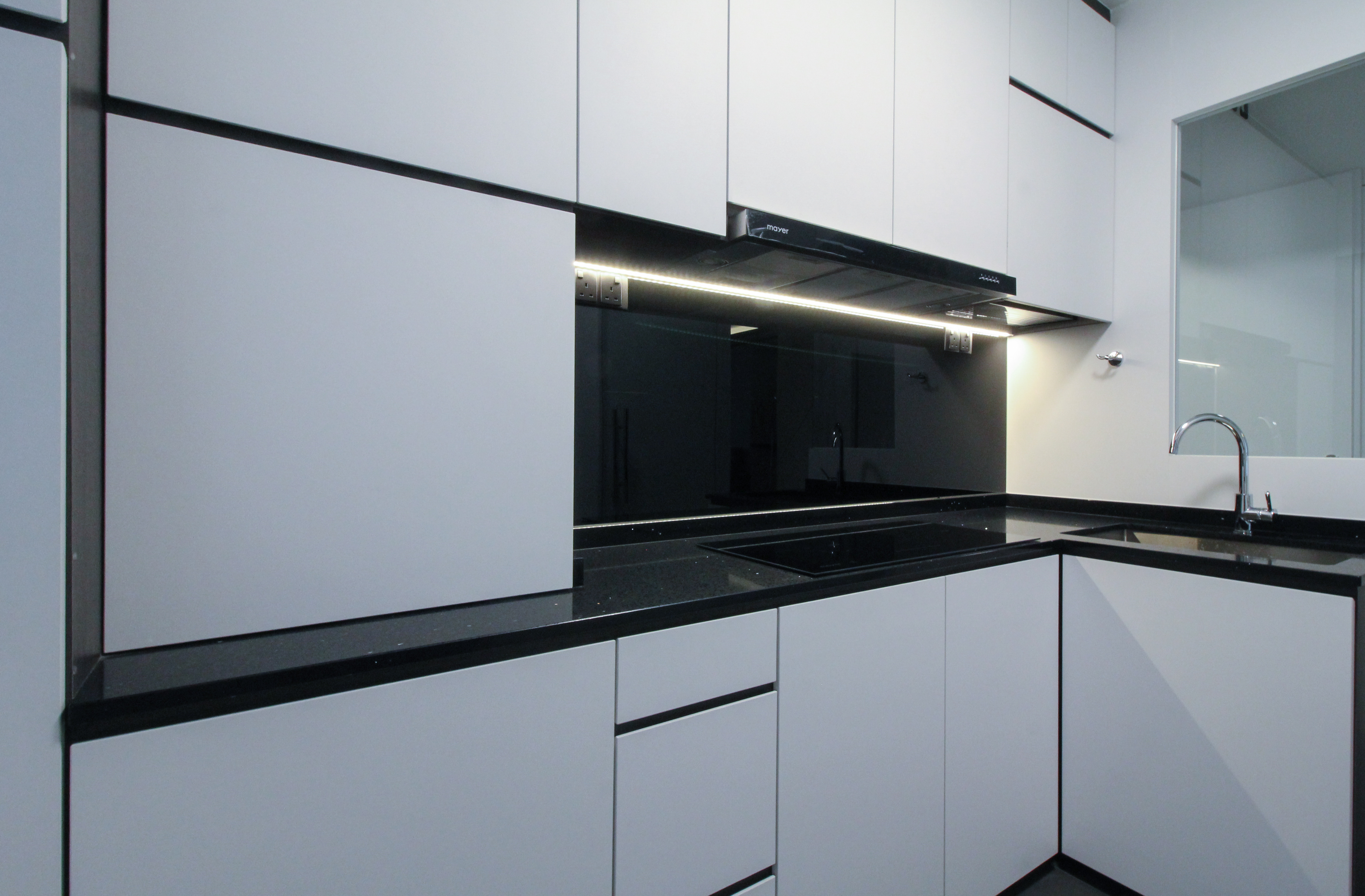 Contemporary, Minimalist, Modern Design - Kitchen - HDB 4 Room - Design by Sense & Semblance Pte Ltd