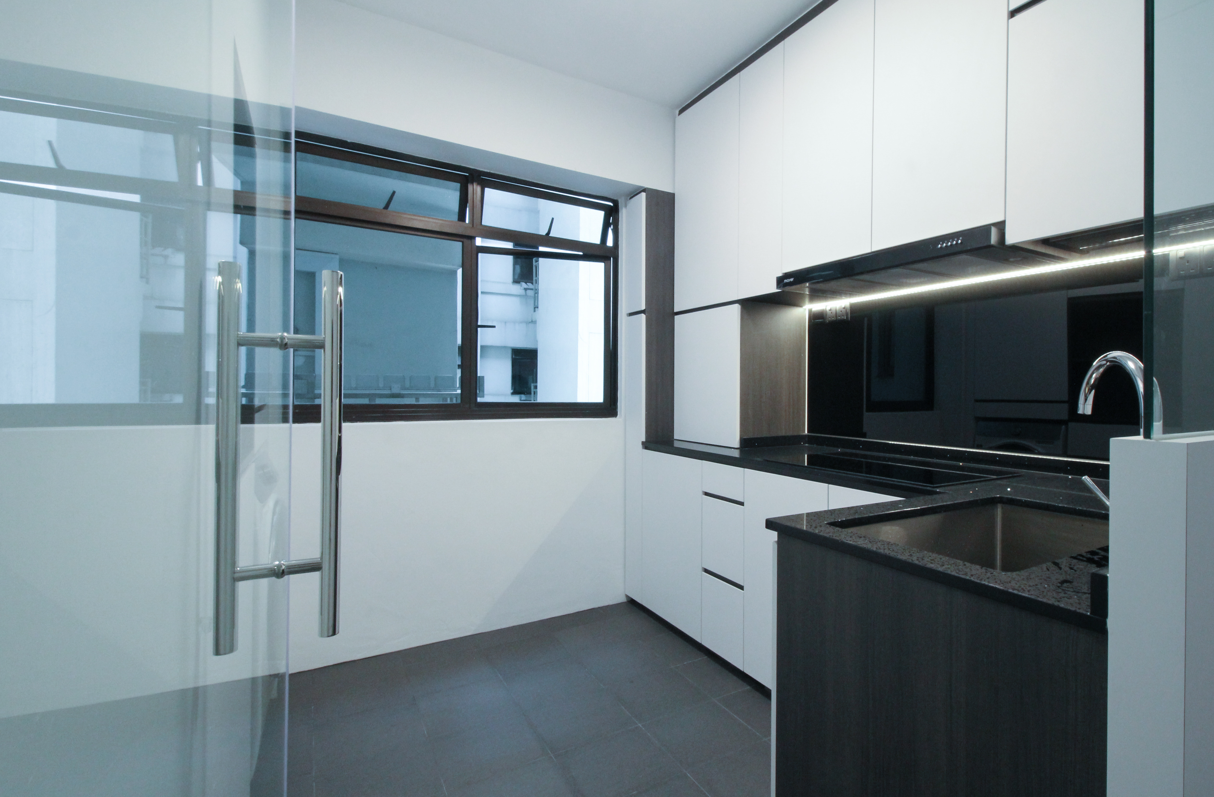 Contemporary, Minimalist, Modern Design - Kitchen - HDB 4 Room - Design by Sense & Semblance Pte Ltd