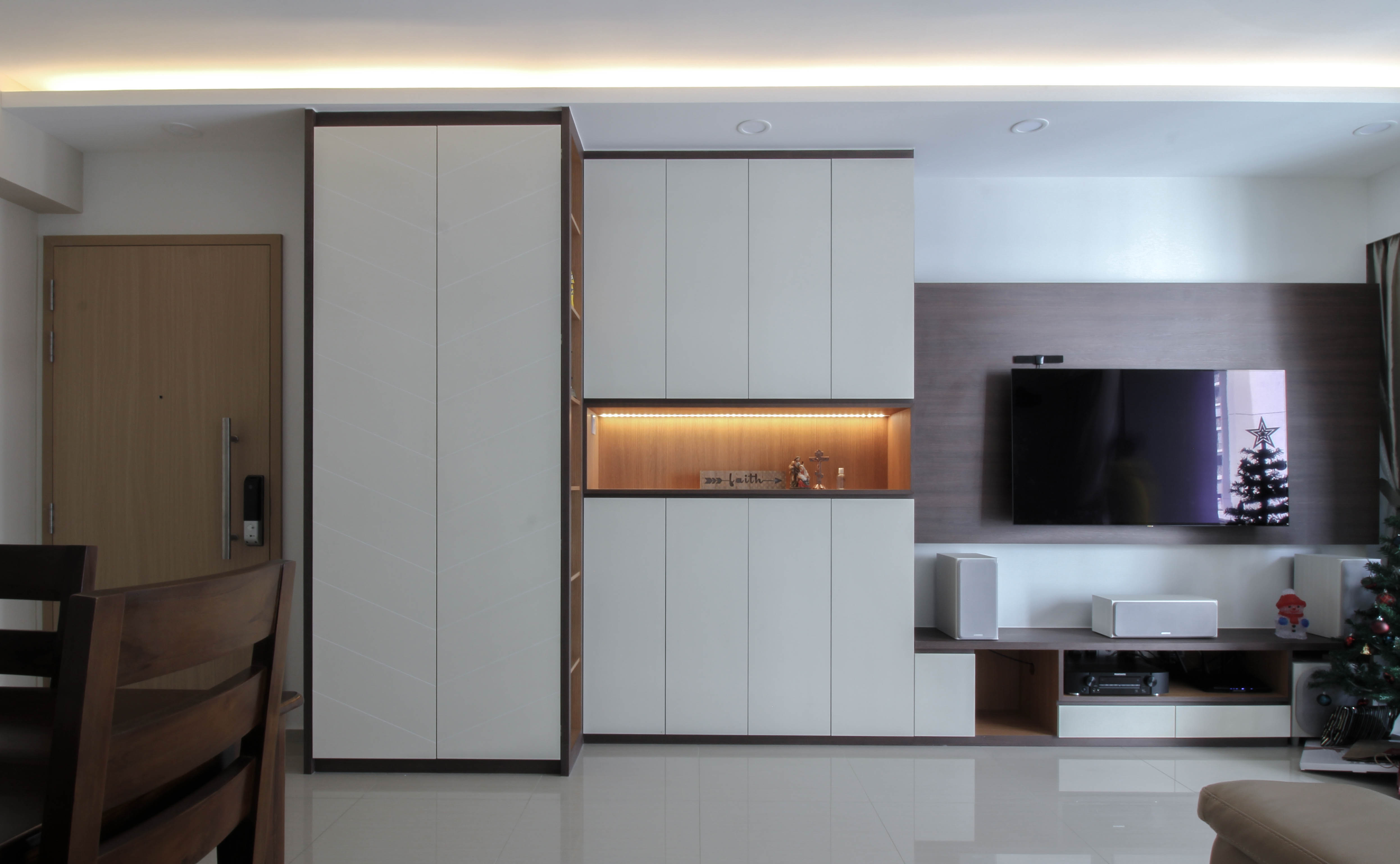 Contemporary, Minimalist, Modern Design - Living Room - HDB Executive Apartment - Design by Sense & Semblance Pte Ltd