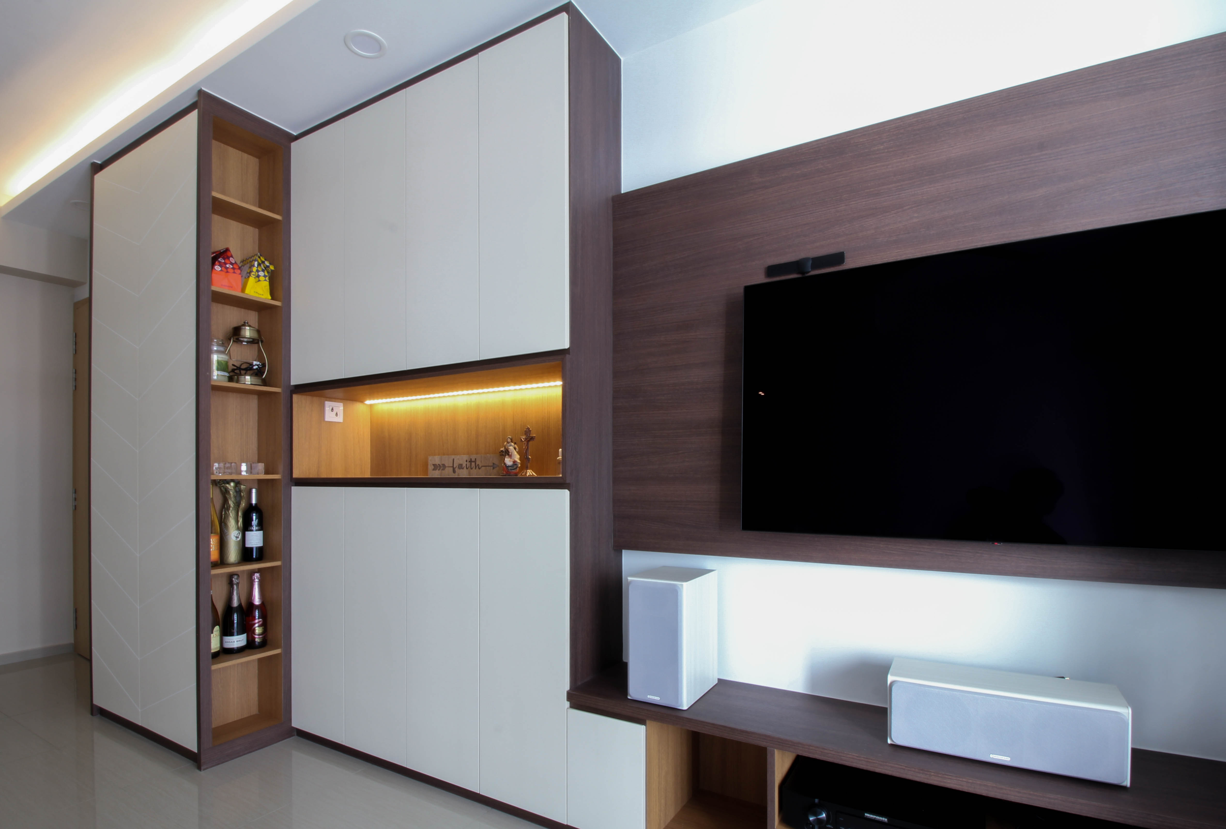 Contemporary, Minimalist, Modern Design - Living Room - HDB Executive Apartment - Design by Sense & Semblance Pte Ltd