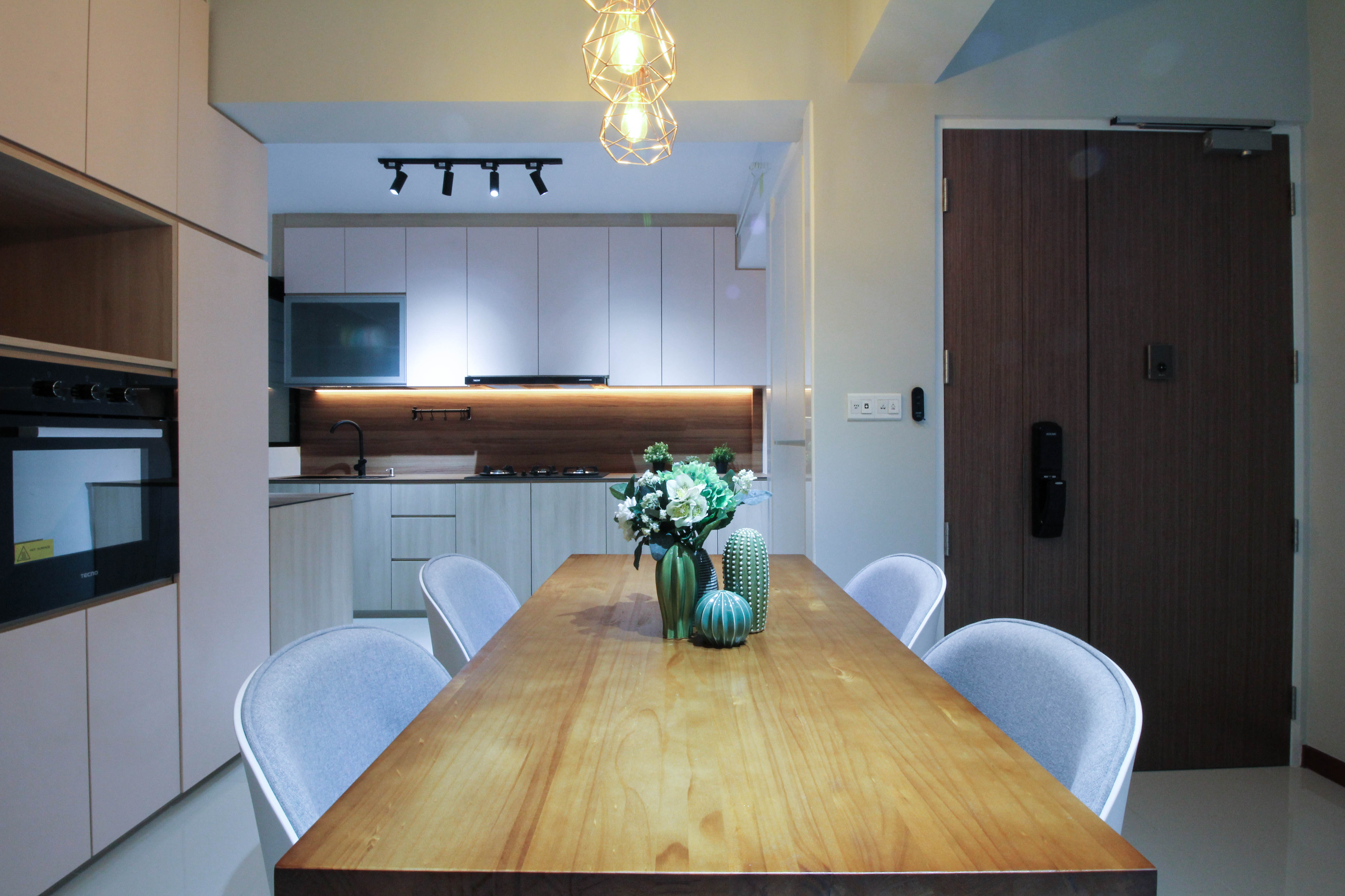 Contemporary Design - Dining Room - HDB 4 Room - Design by Sense & Semblance Pte Ltd