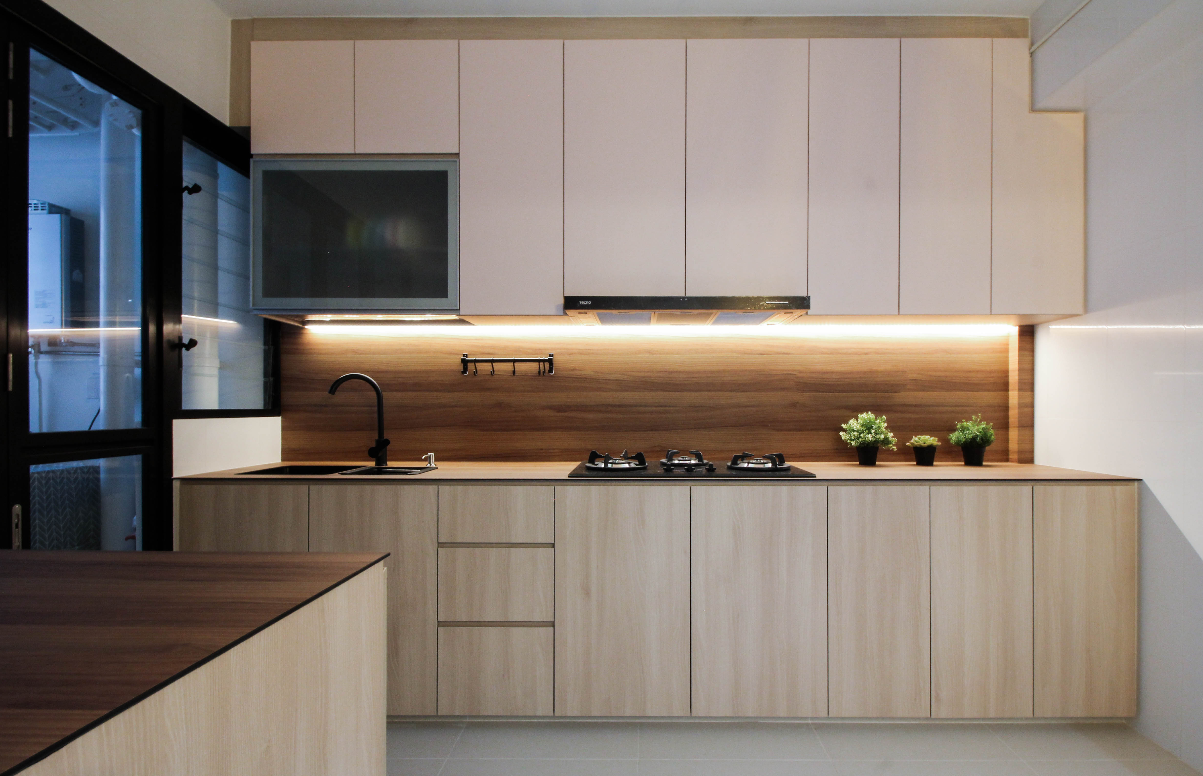 Contemporary Design - Kitchen - HDB 4 Room - Design by Sense & Semblance Pte Ltd